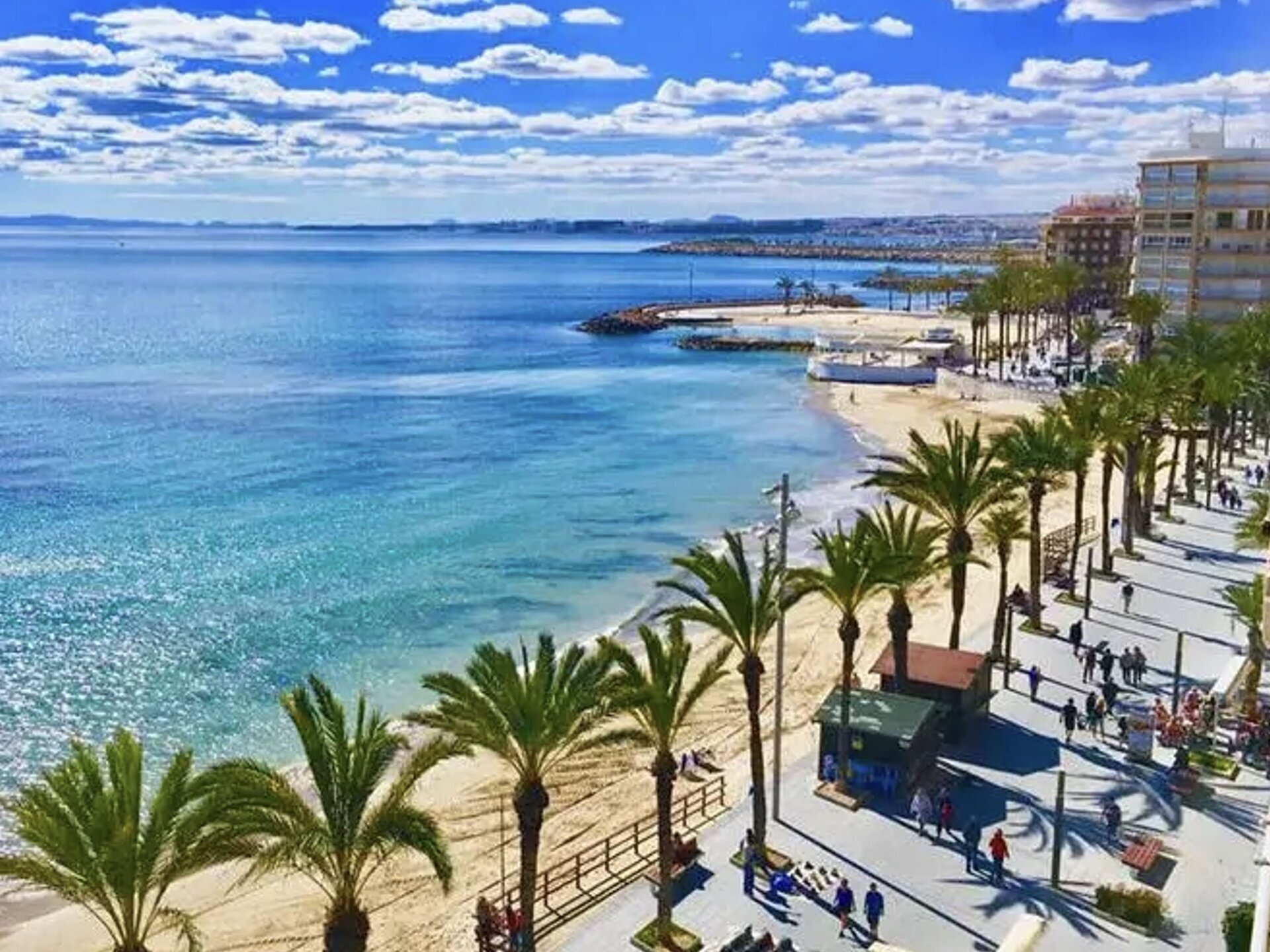 3-Bedroom Penthouse Apartment in Torrevieja - Image 24