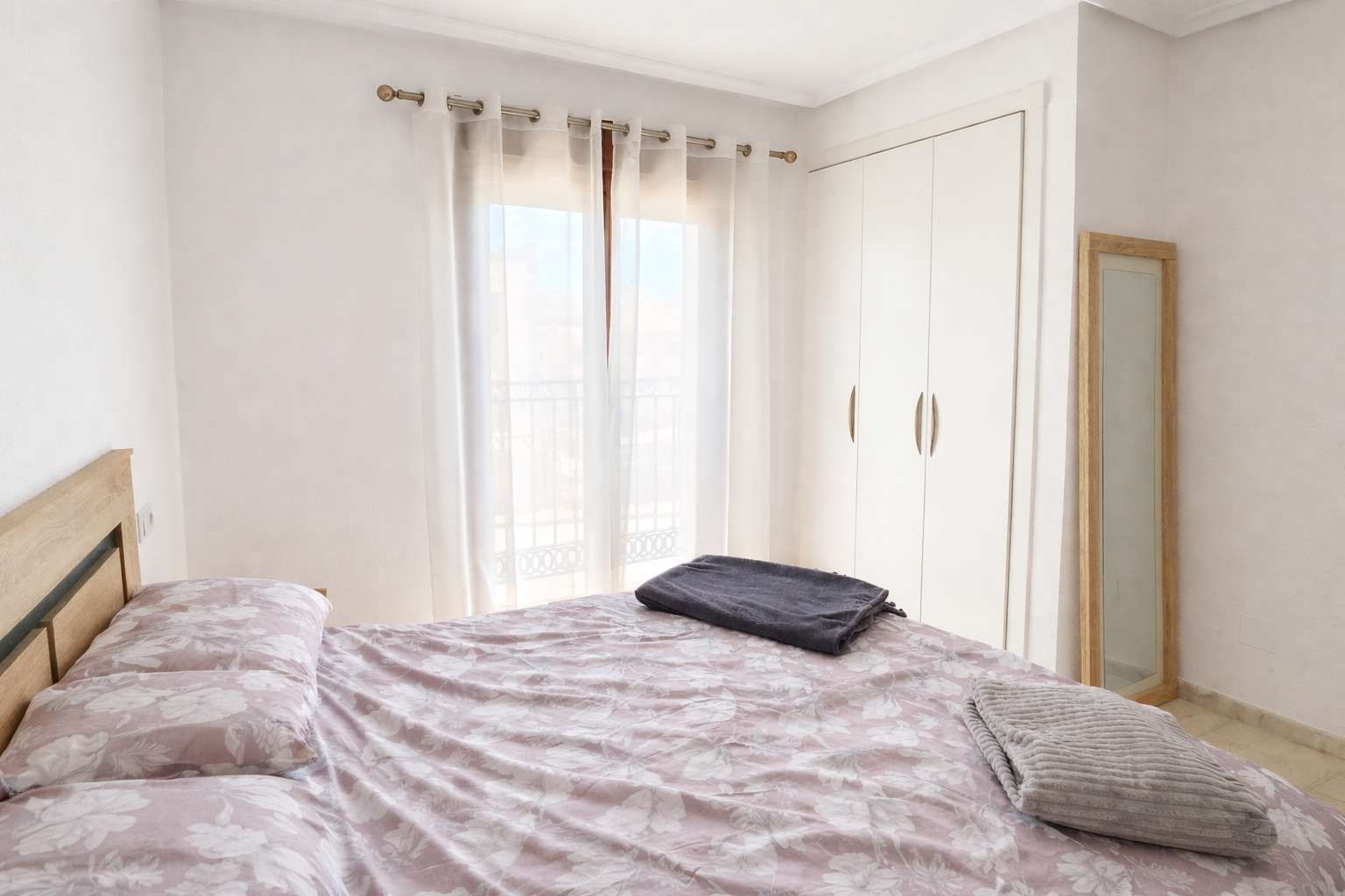 2-Bedroom Apartment in Comunidad Valenciana, Algorfa - Image 14