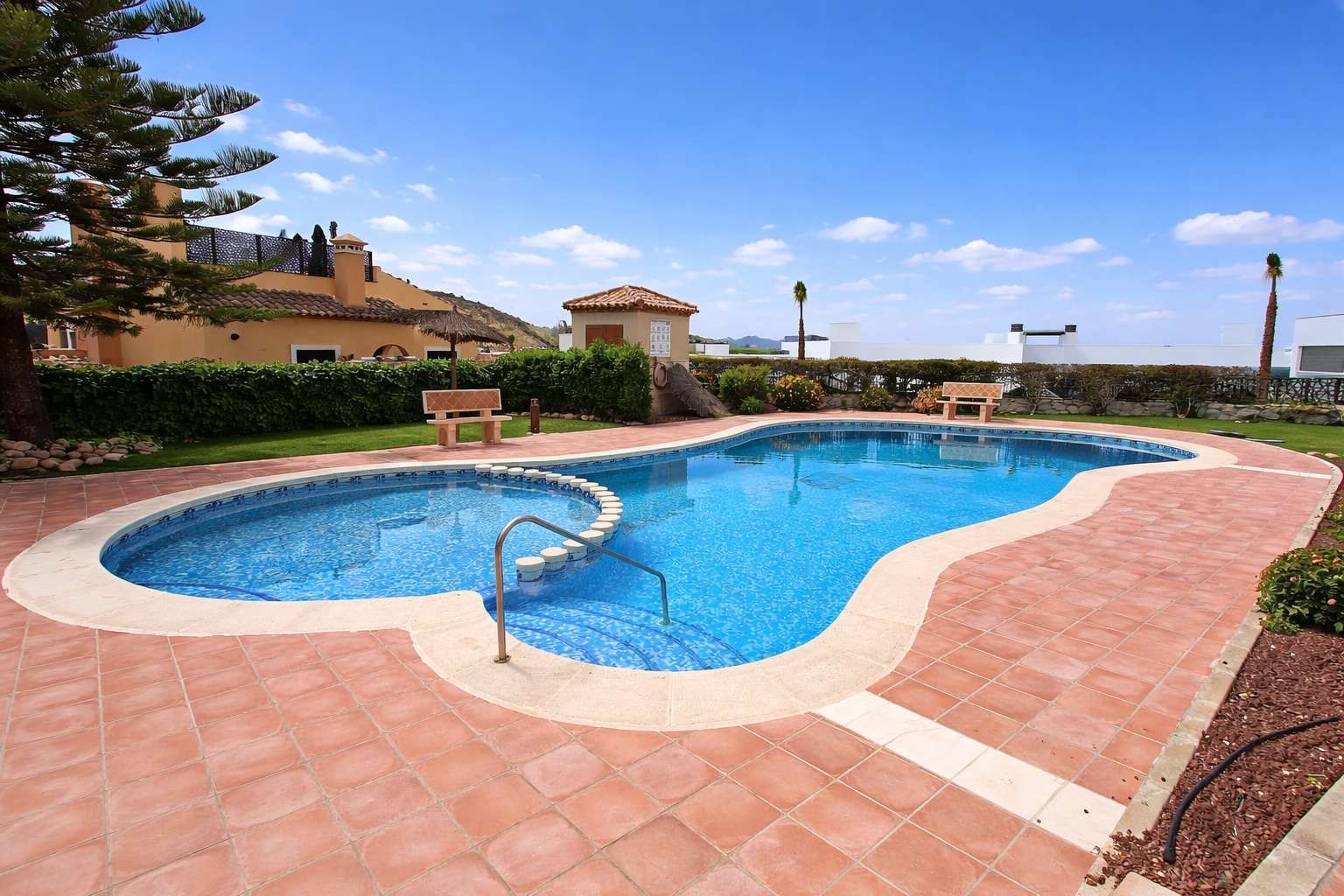2-Bedroom Apartment in Comunidad Valenciana, Algorfa - Image 29