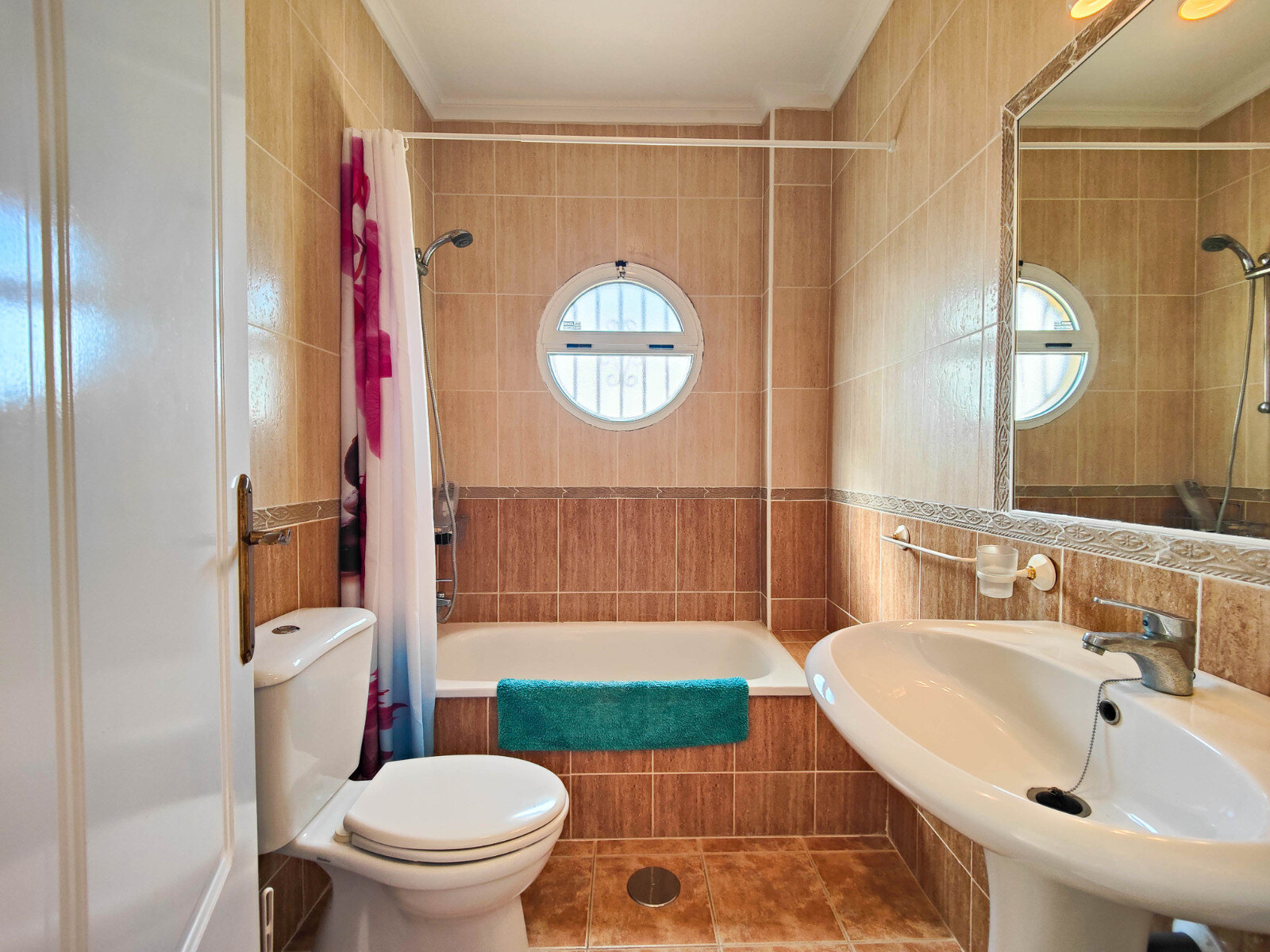 3-Bedroom House in Orihuela - Image 45