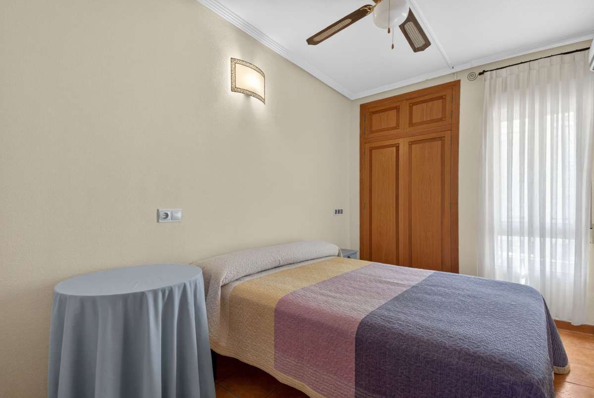 5-Bedroom Villa in La Puntica, Lo Pagan - Image 13