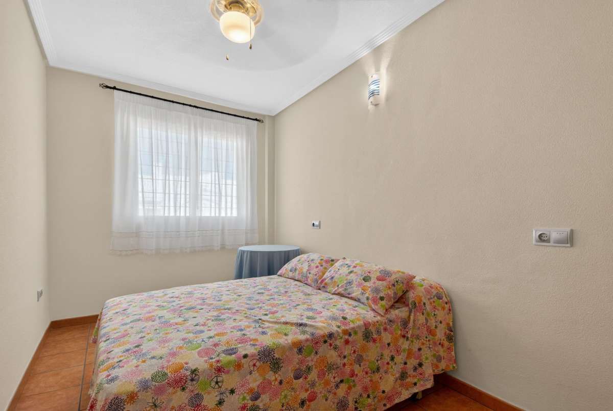 5-Bedroom Villa in La Puntica, Lo Pagan - Image 15