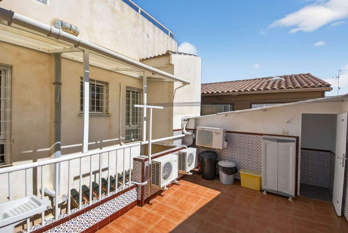 5-Bedroom Villa in La Puntica, Lo Pagan - Image 19