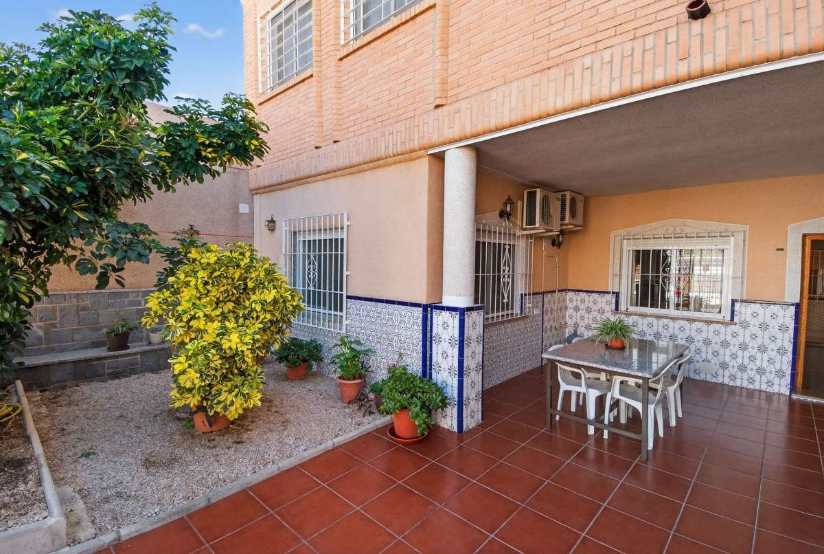 5-Bedroom Villa in La Puntica, Lo Pagan - Image 2