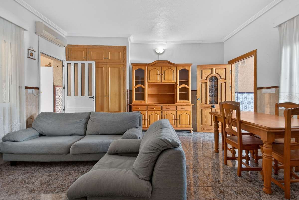 5-Bedroom Villa in La Puntica, Lo Pagan - Image 25