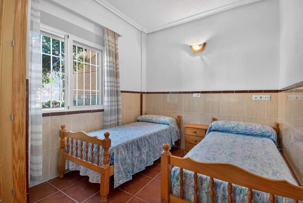 5-Bedroom Villa in La Puntica, Lo Pagan - Image 27