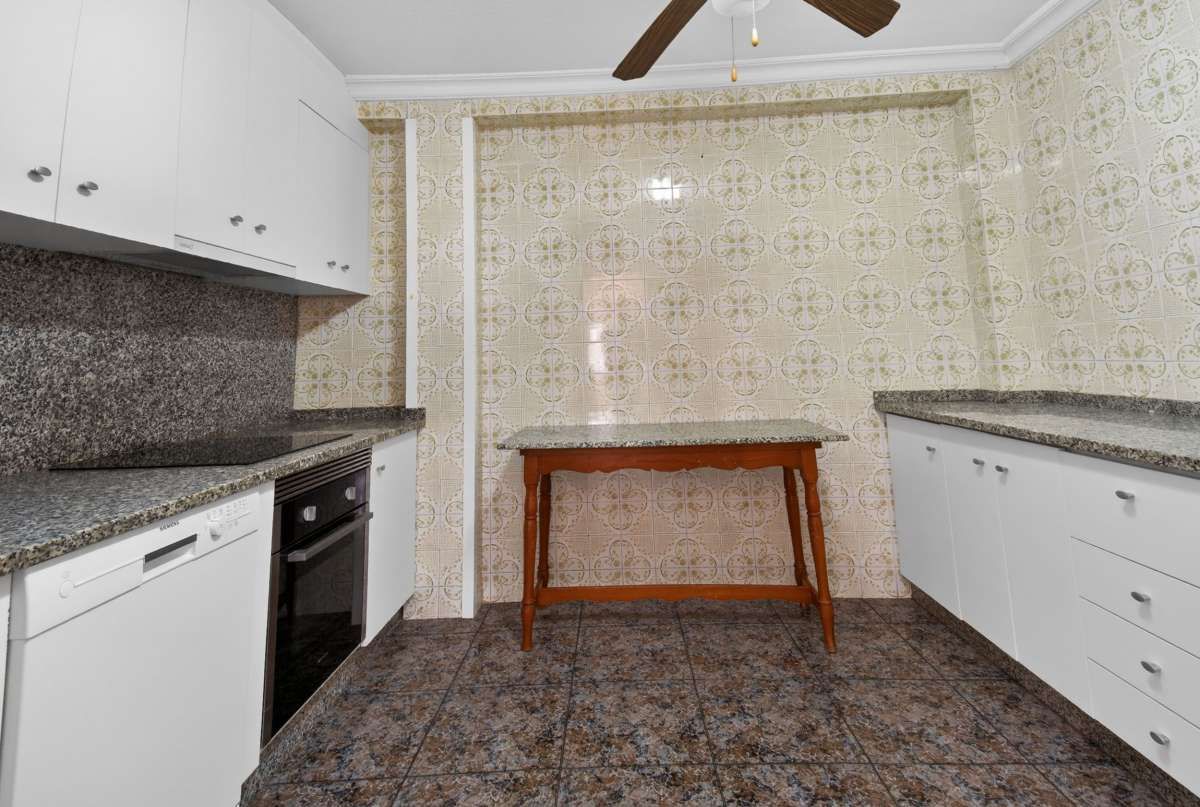 5-Bedroom Villa in La Puntica, Lo Pagan - Image 31