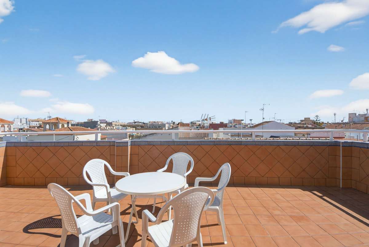5-Bedroom Villa in La Puntica, Lo Pagan - Image 4