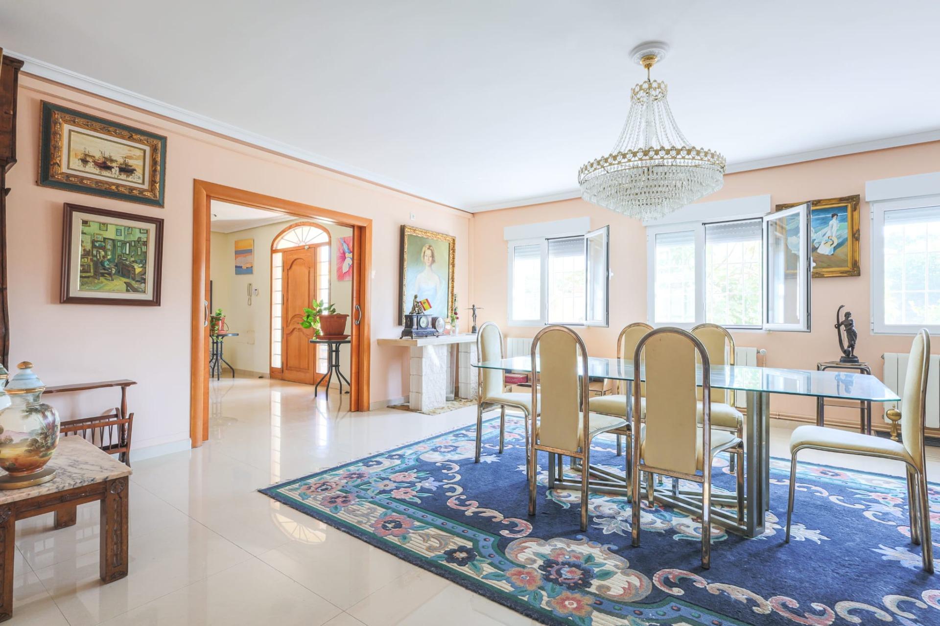 6-Bedroom Luxury Villa in Torreta Florida, Torrevieja - Image 14