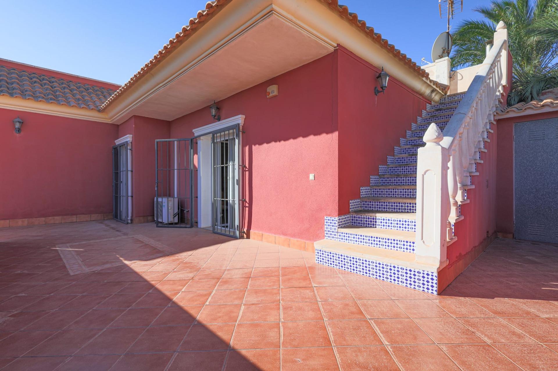6-Bedroom Luxury Villa in Torreta Florida, Torrevieja - Image 2