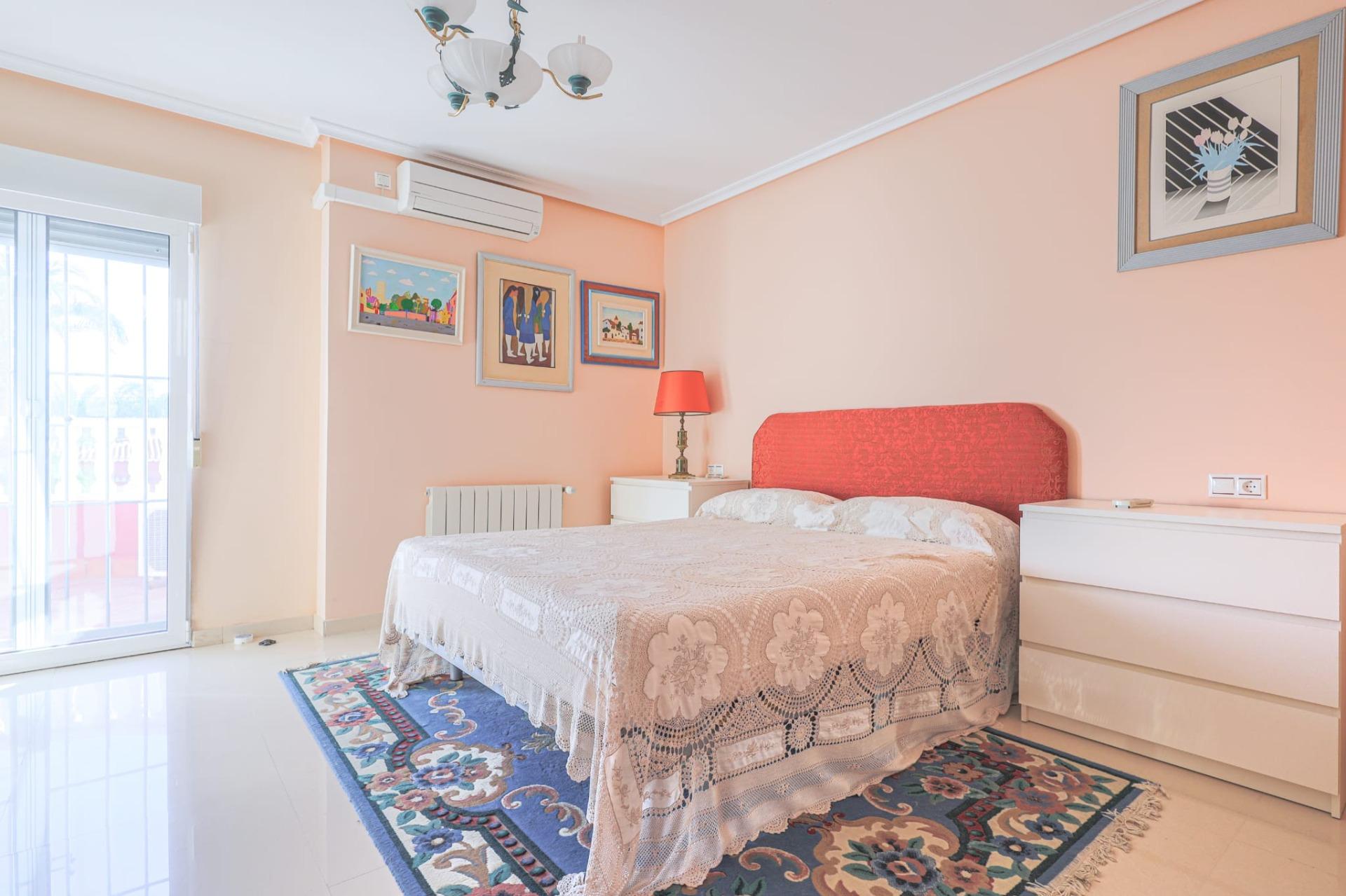 6-Bedroom Luxury Villa in Torreta Florida, Torrevieja - Image 27