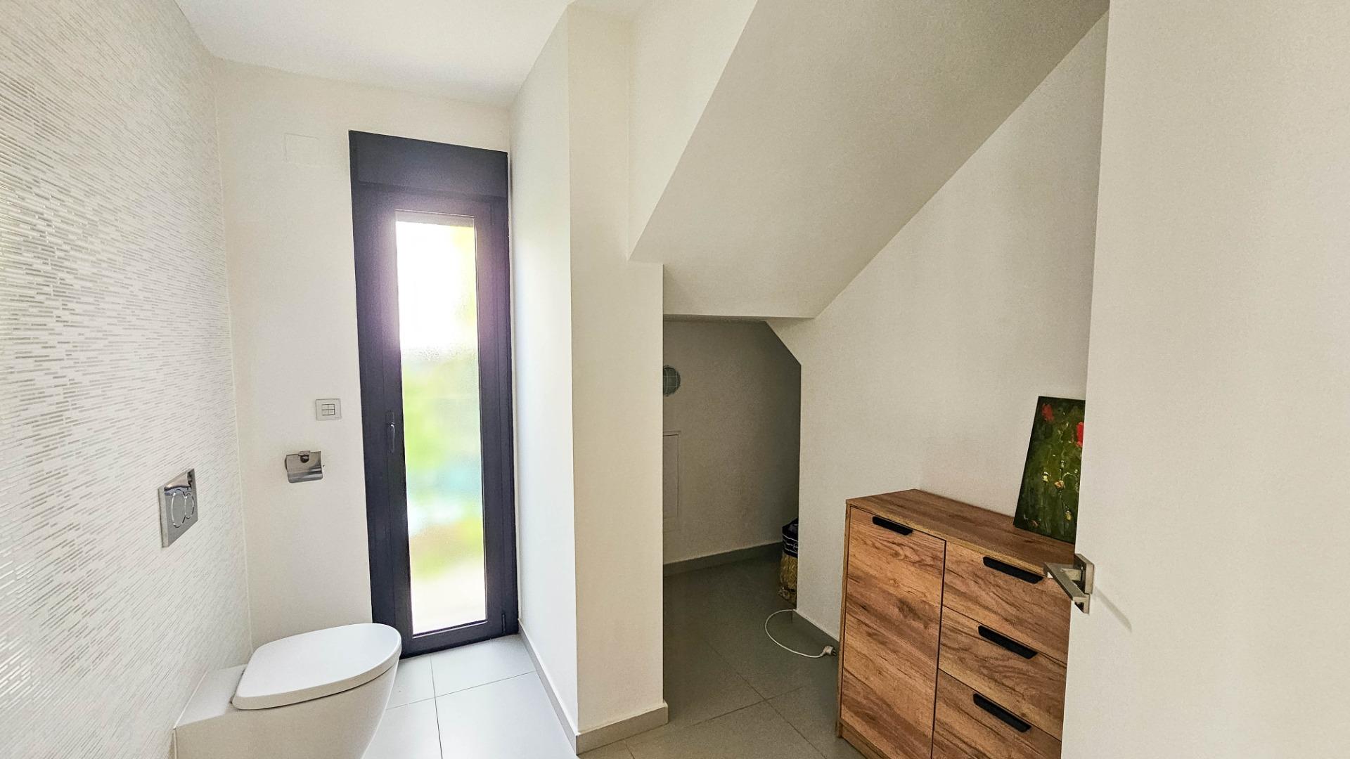 3-Bedroom Villa in Rojales - Image 10