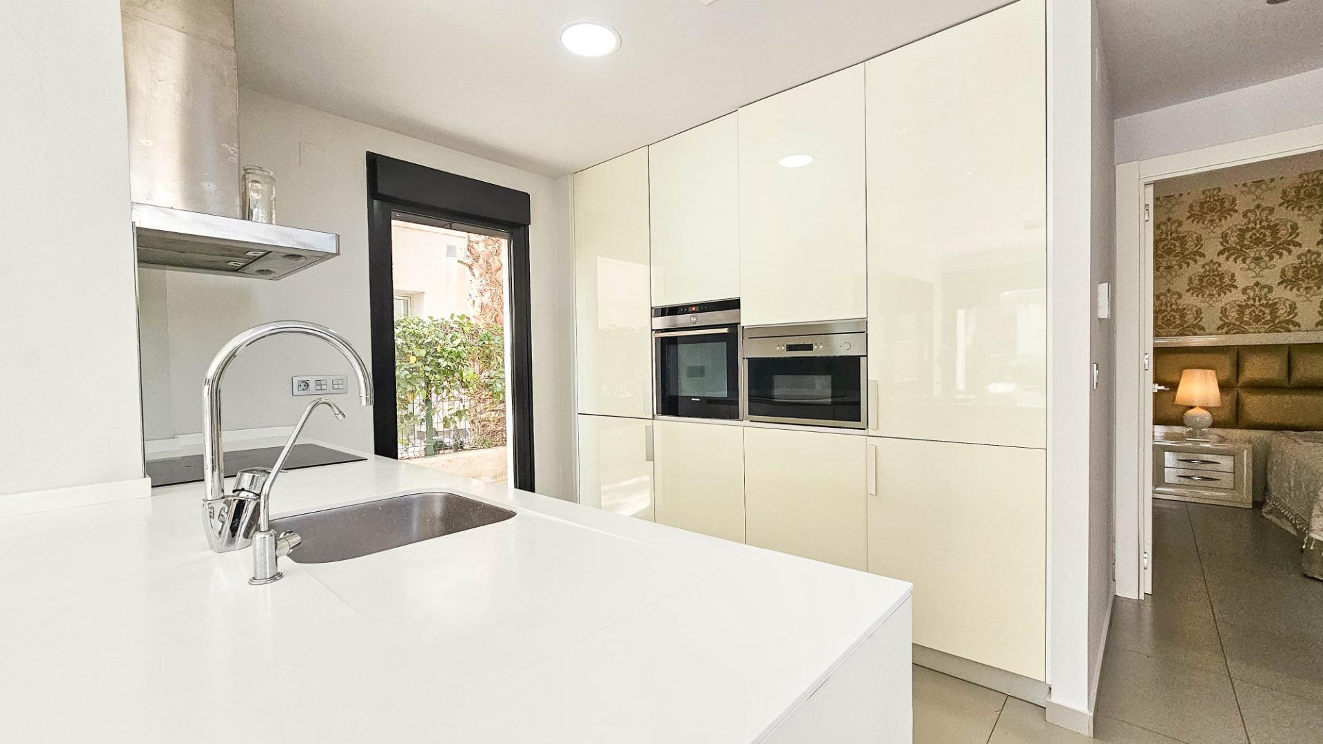 3-Bedroom Villa in Rojales - Image 14