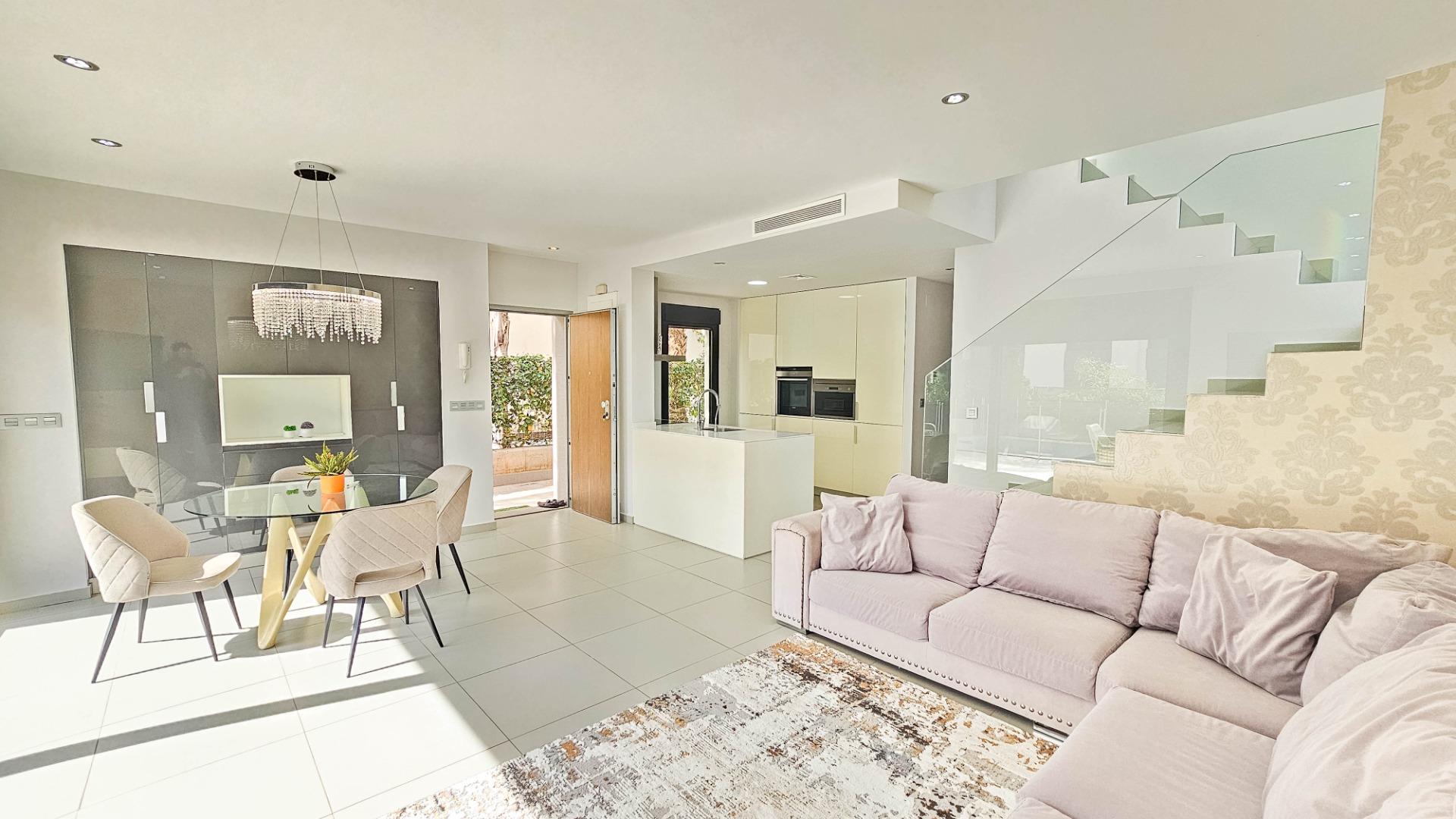 3-Bedroom Villa in Rojales - Image 18