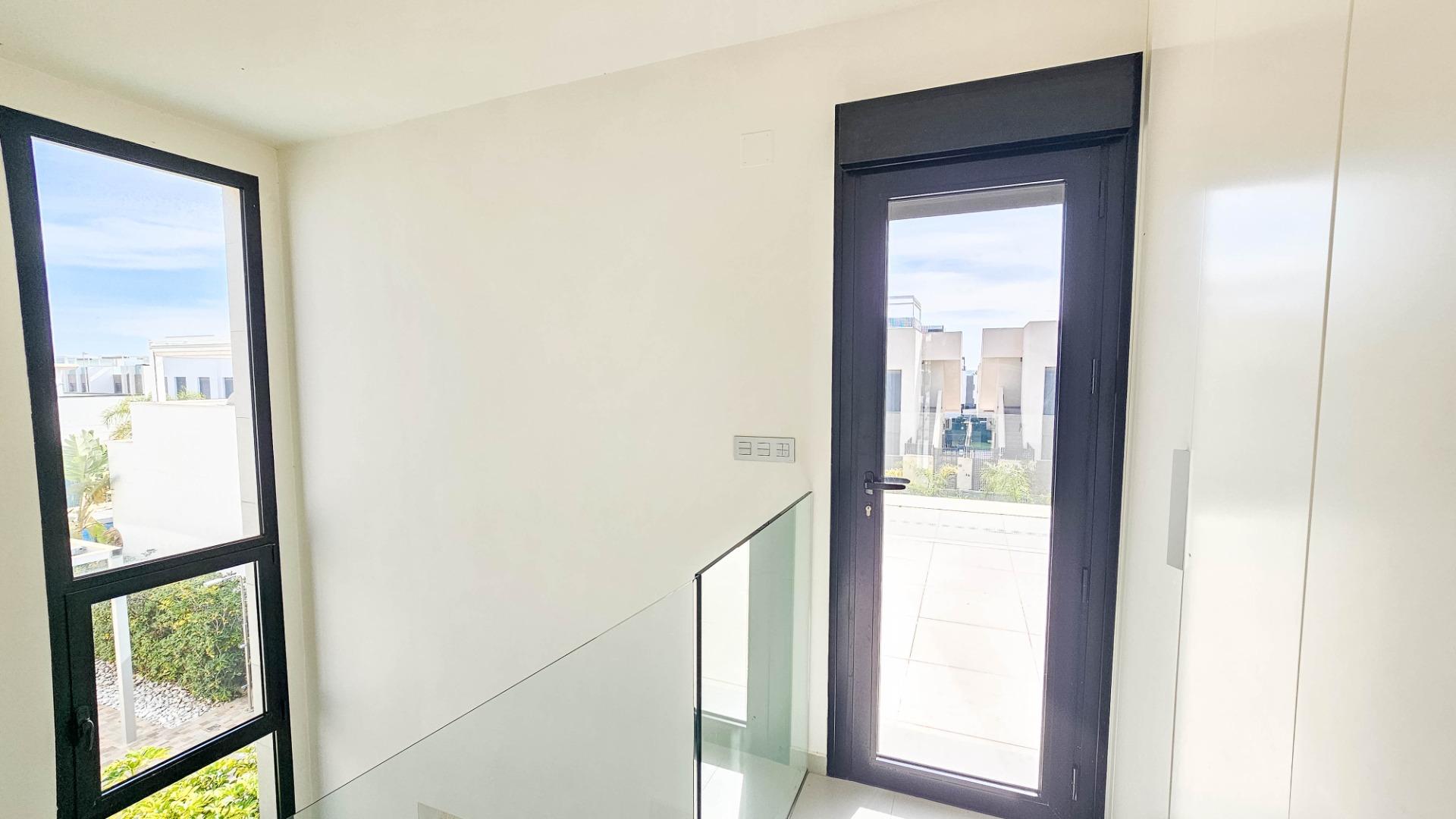 3-Bedroom Villa in Rojales - Image 22