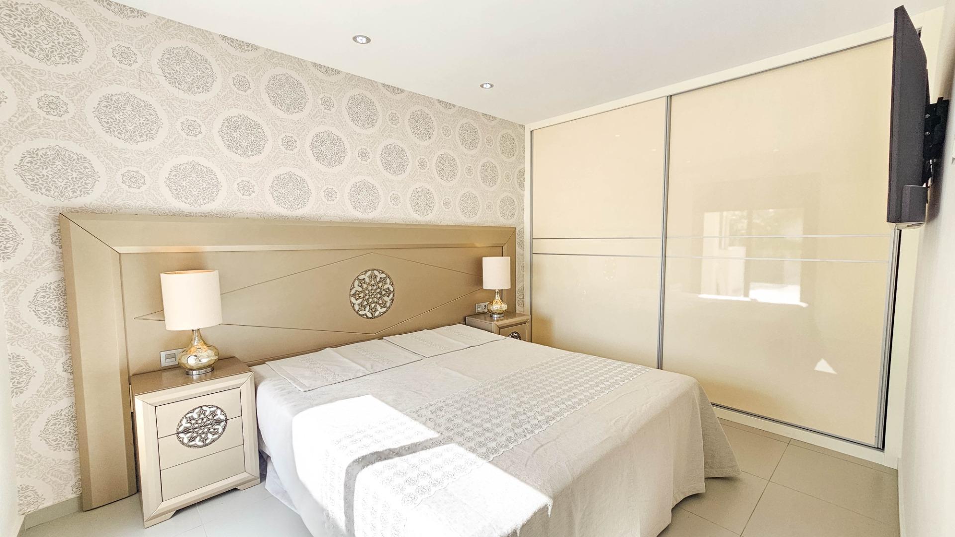 3-Bedroom Villa in Rojales - Image 23