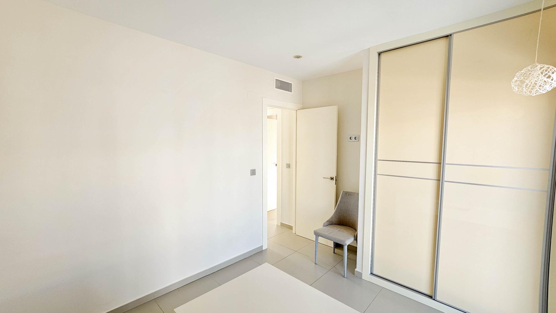 3-Bedroom Villa in Rojales - Image 33