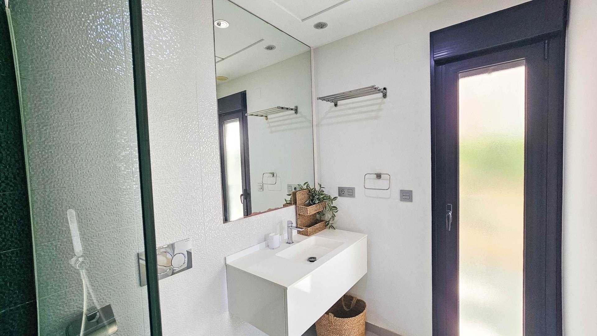 3-Bedroom Villa in Rojales - Image 4