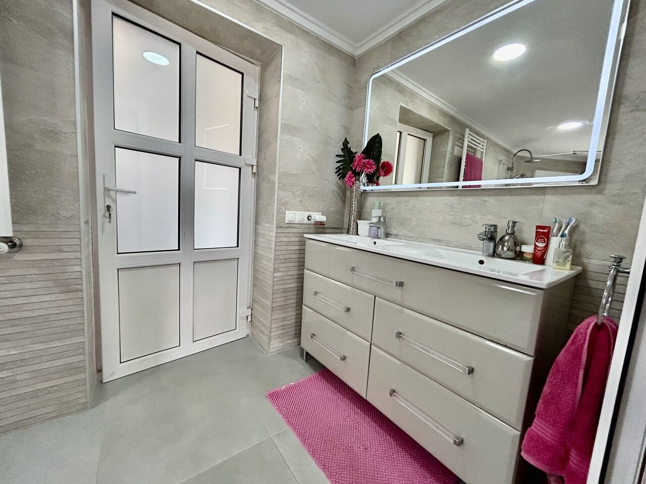 6-Bedroom Villa in Cabo Roig - Image 27