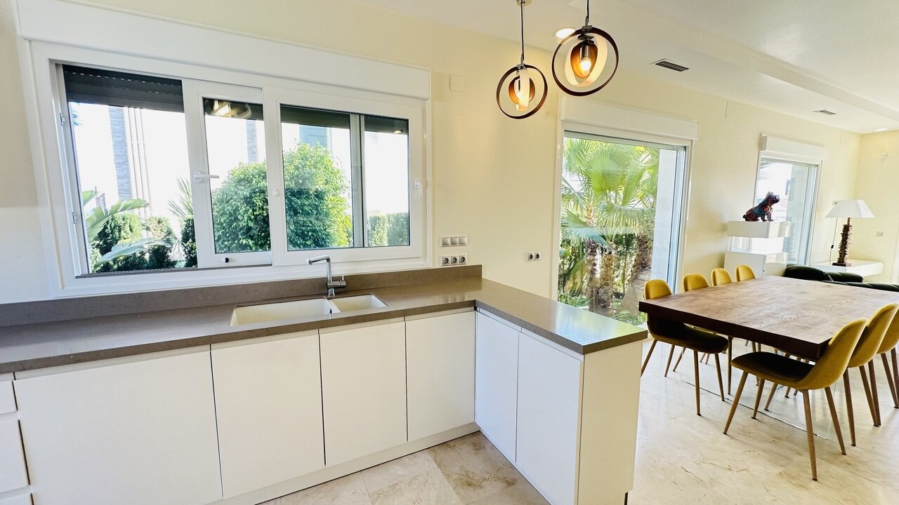 5-Bedroom Villa in La Zenia, Orihuela Costa - Image 14