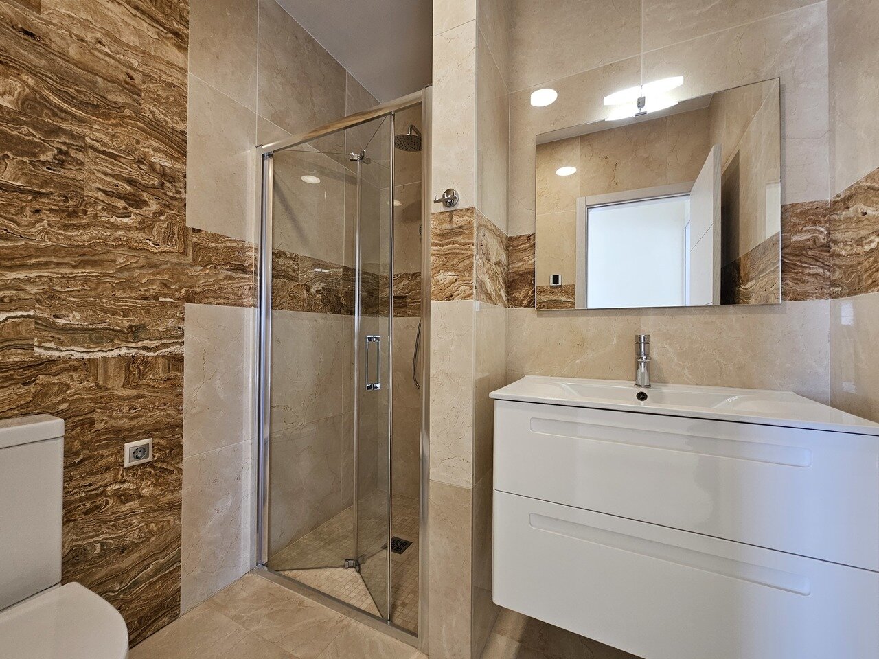 5-Bedroom Villa in La Zenia, Orihuela Costa - Image 28