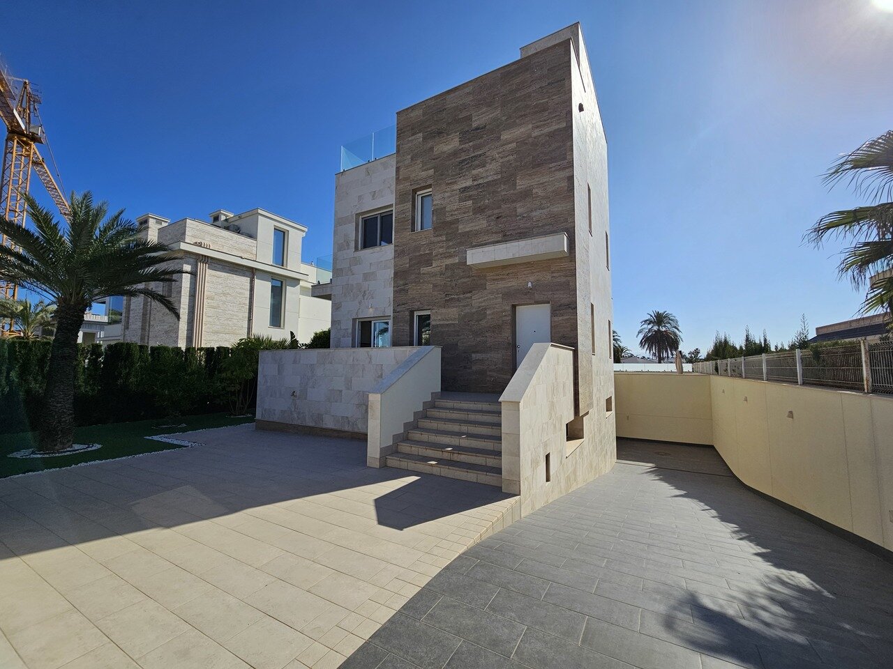 5-Bedroom Villa in La Zenia, Orihuela Costa - Image 35