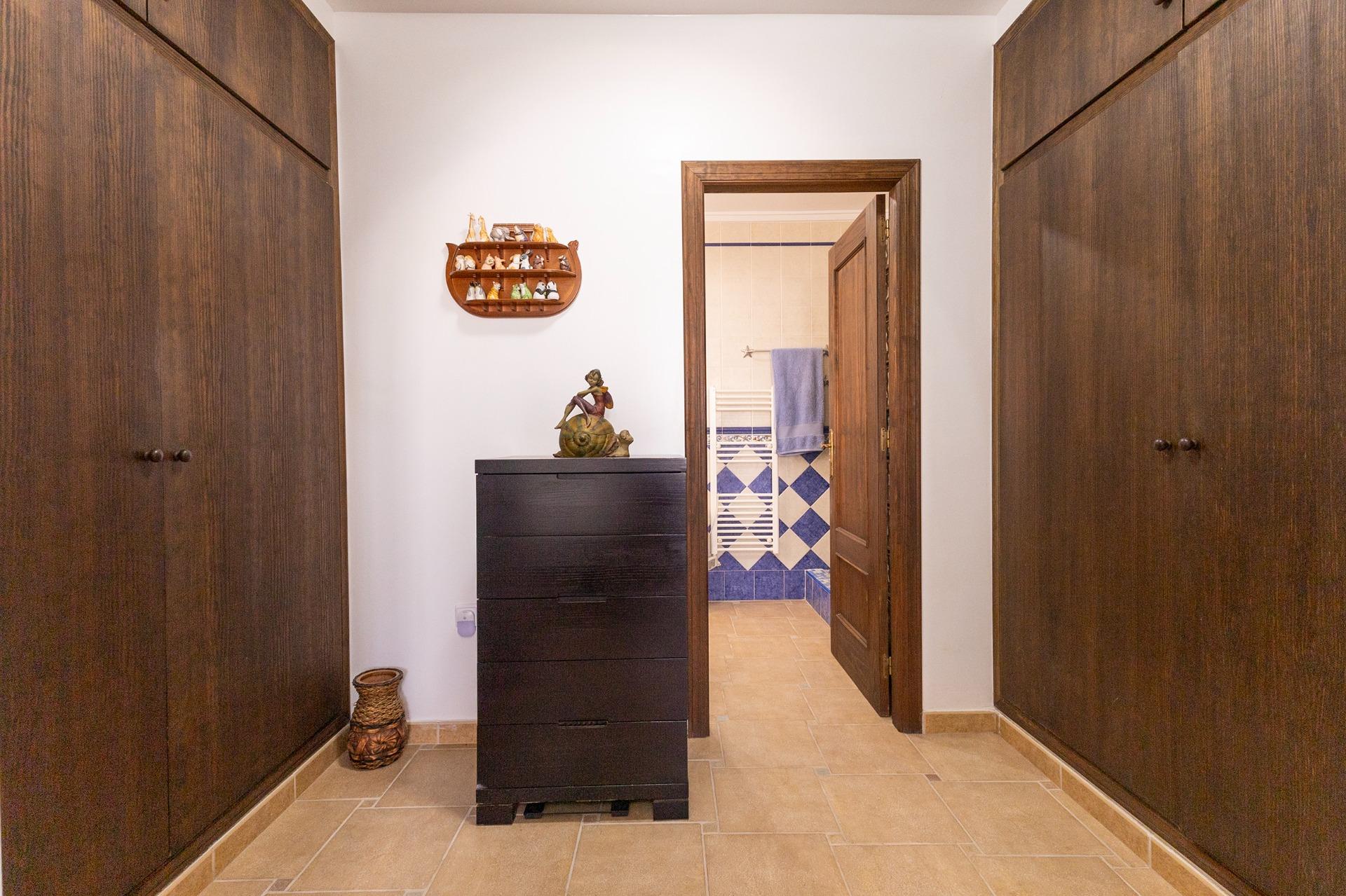 5-Bedroom House in Algorfa - Image 19