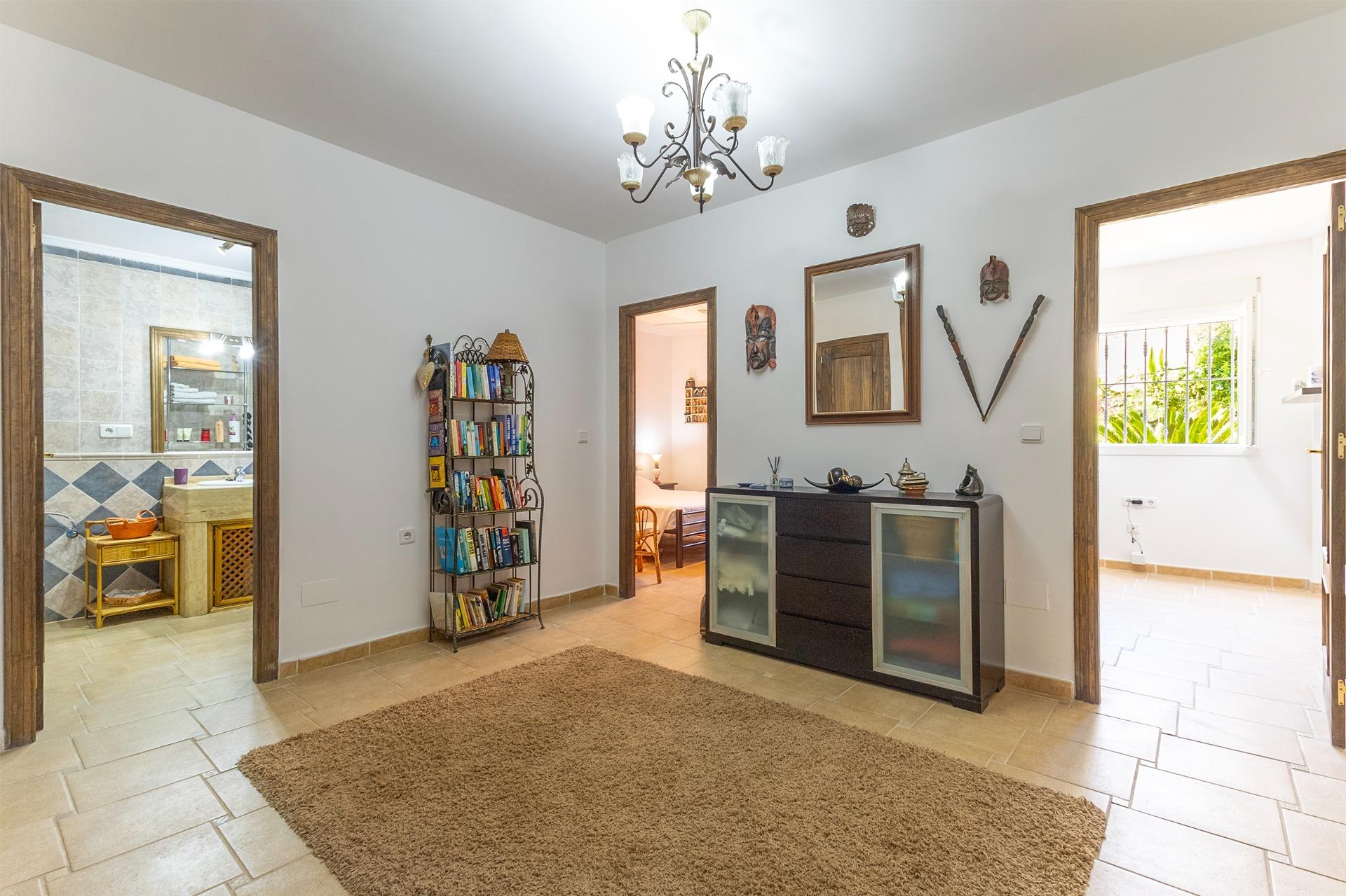 5-Bedroom House in Algorfa - Image 20