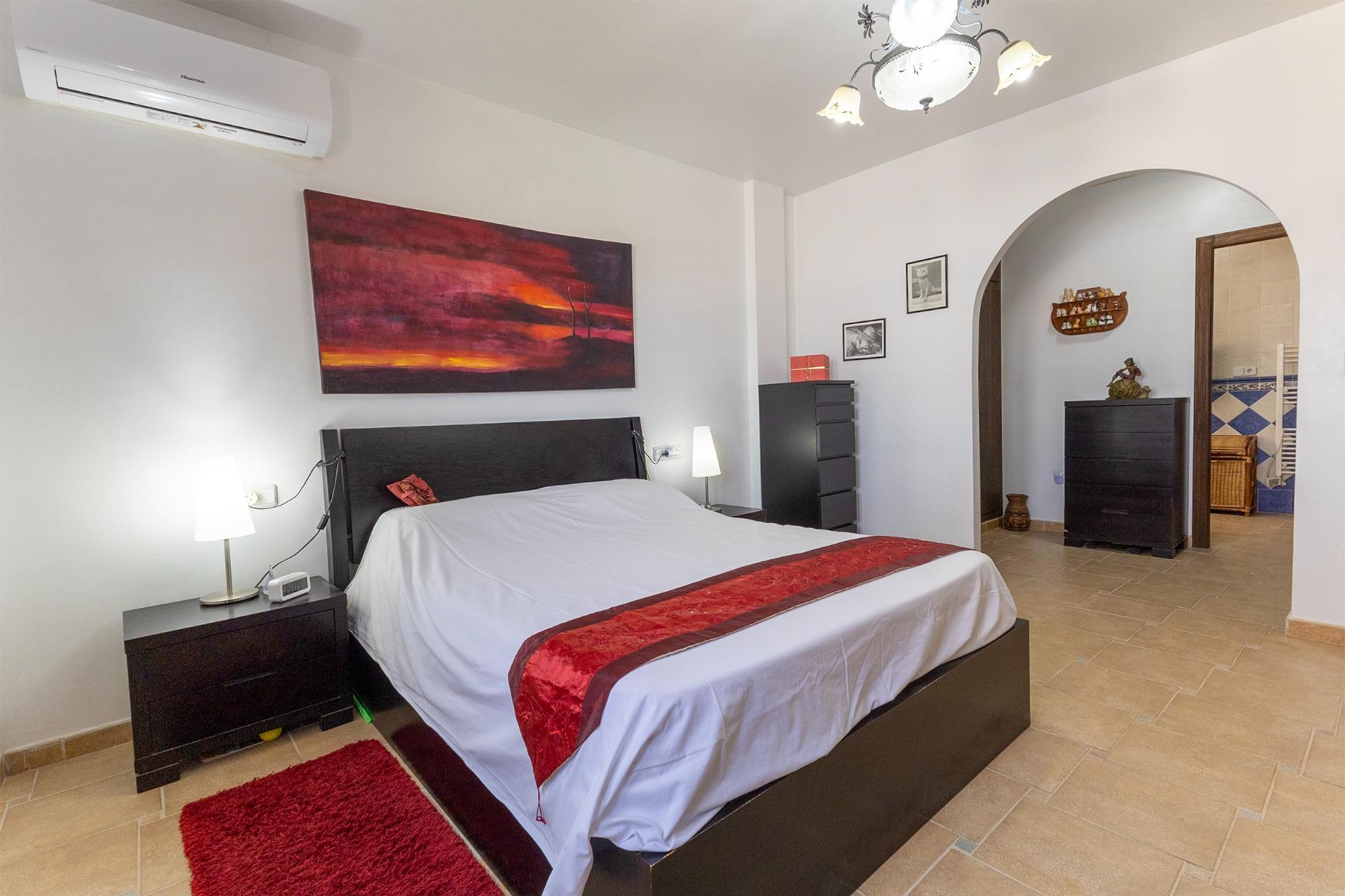 5-Bedroom House in Algorfa - Image 25