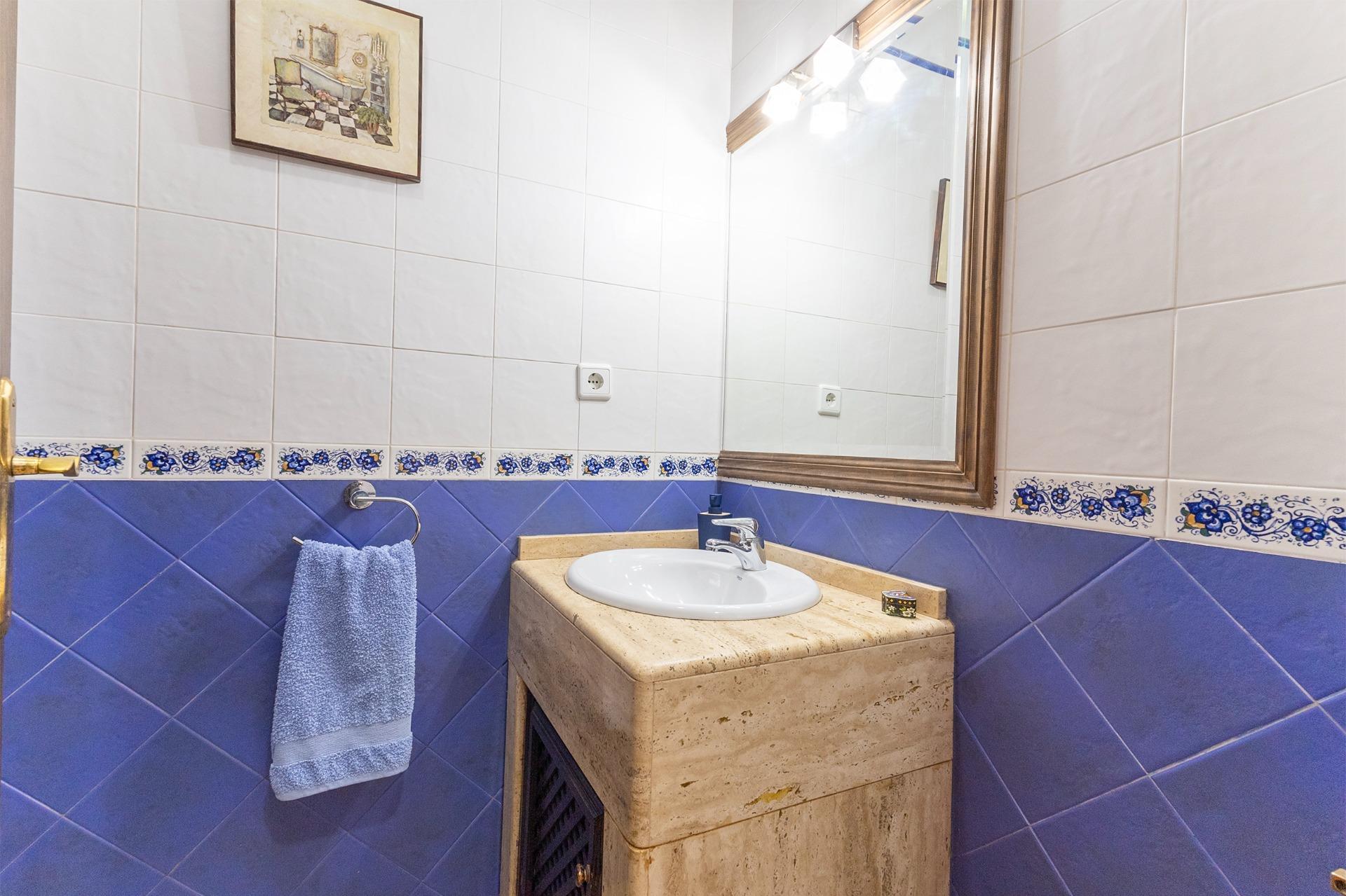 5-Bedroom House in Algorfa - Image 29