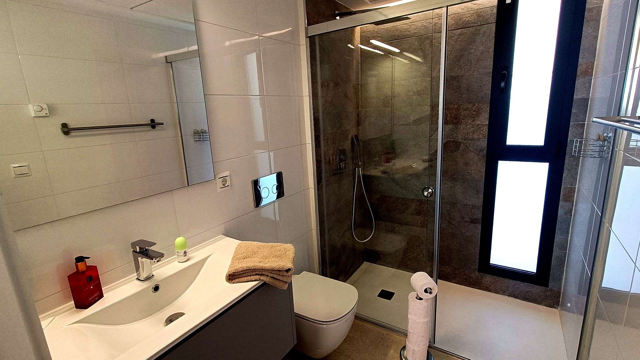 3-Bedroom Villa in Los Montesinos - Image 16