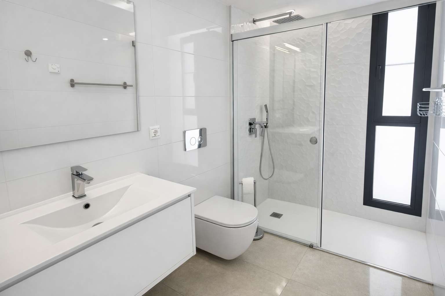 3-Bedroom Villa in Los Montesinos - Image 25