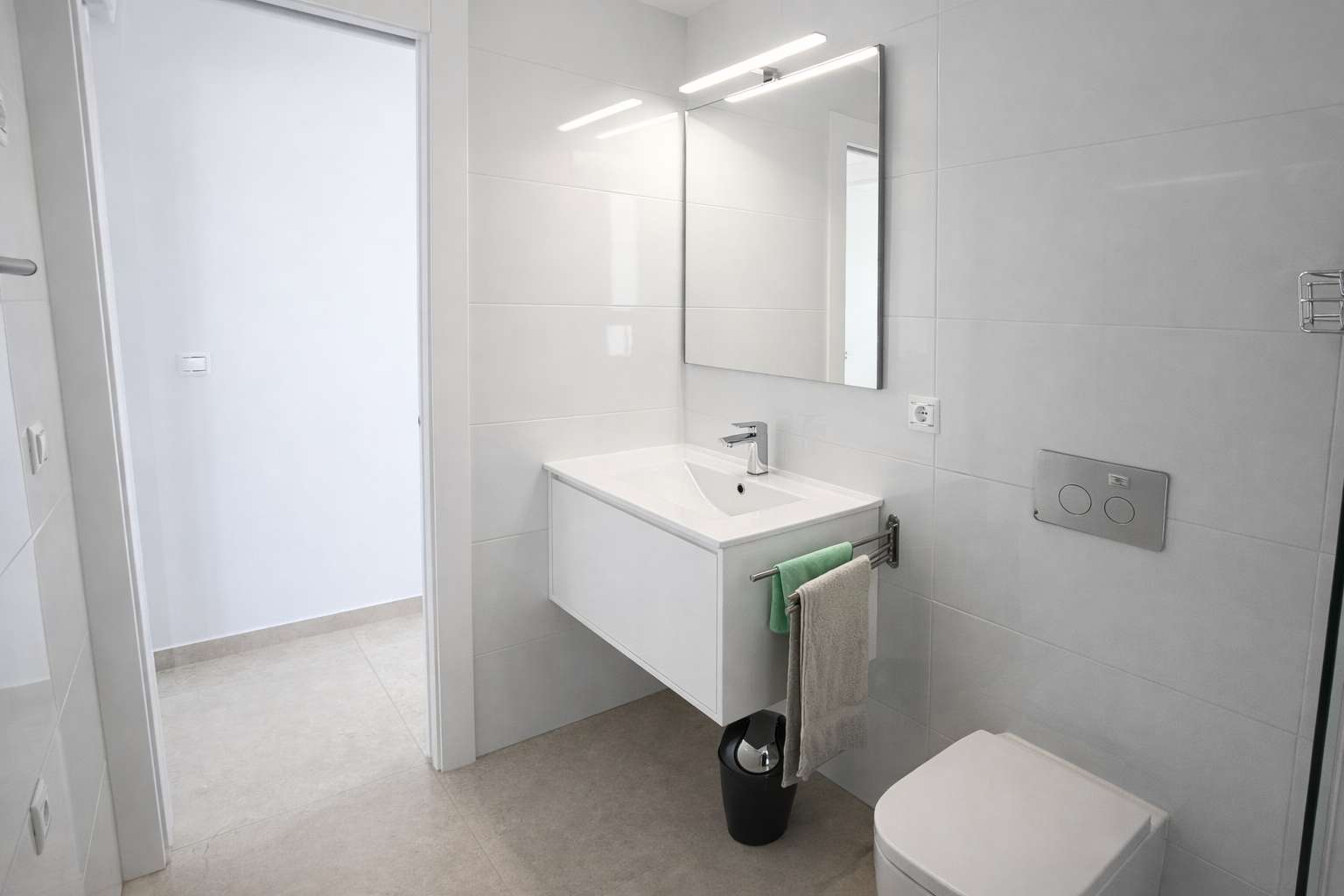 3-Bedroom Villa in Los Montesinos - Image 26