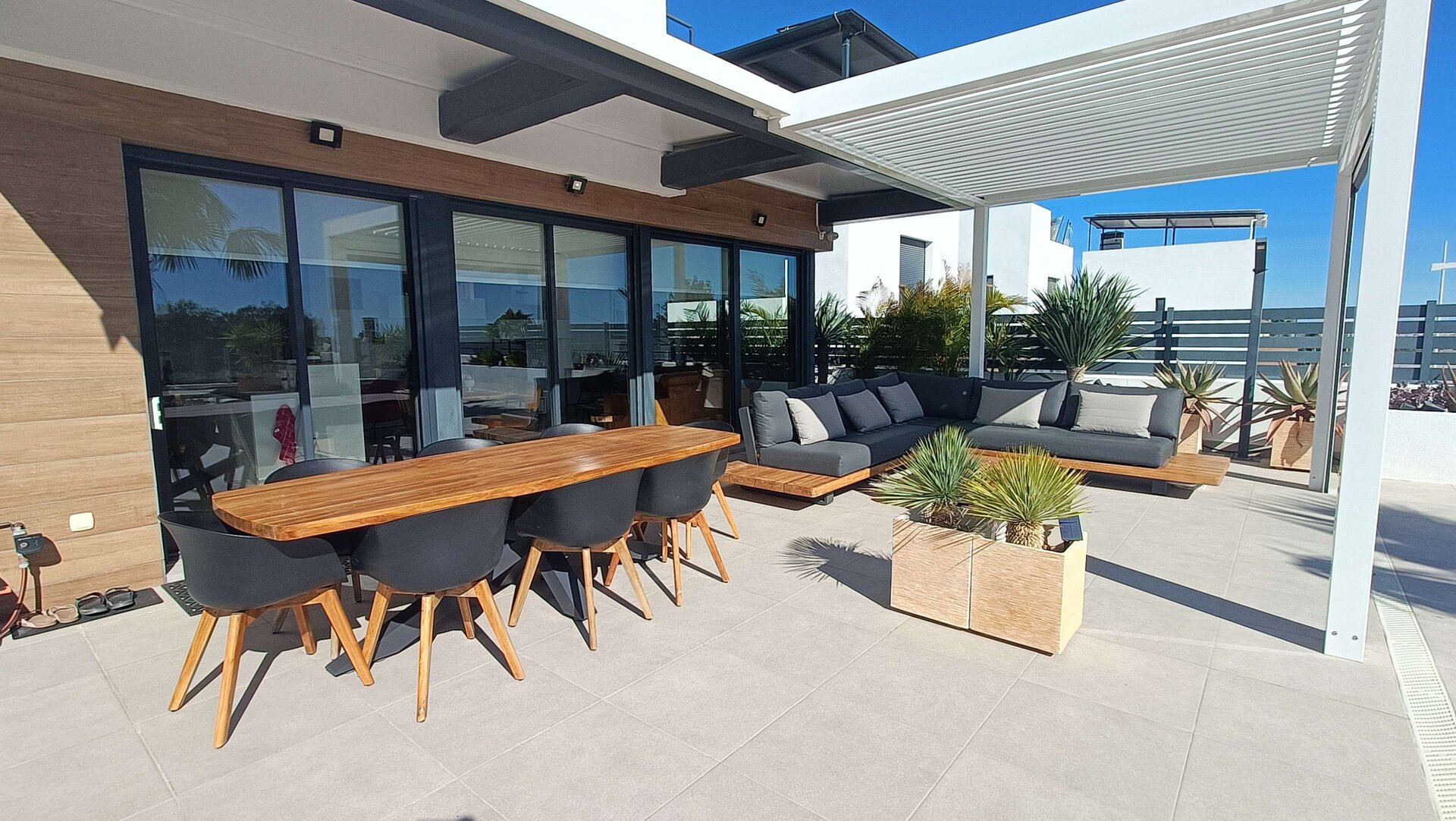 3-Bedroom Villa in Los Montesinos - Image 46