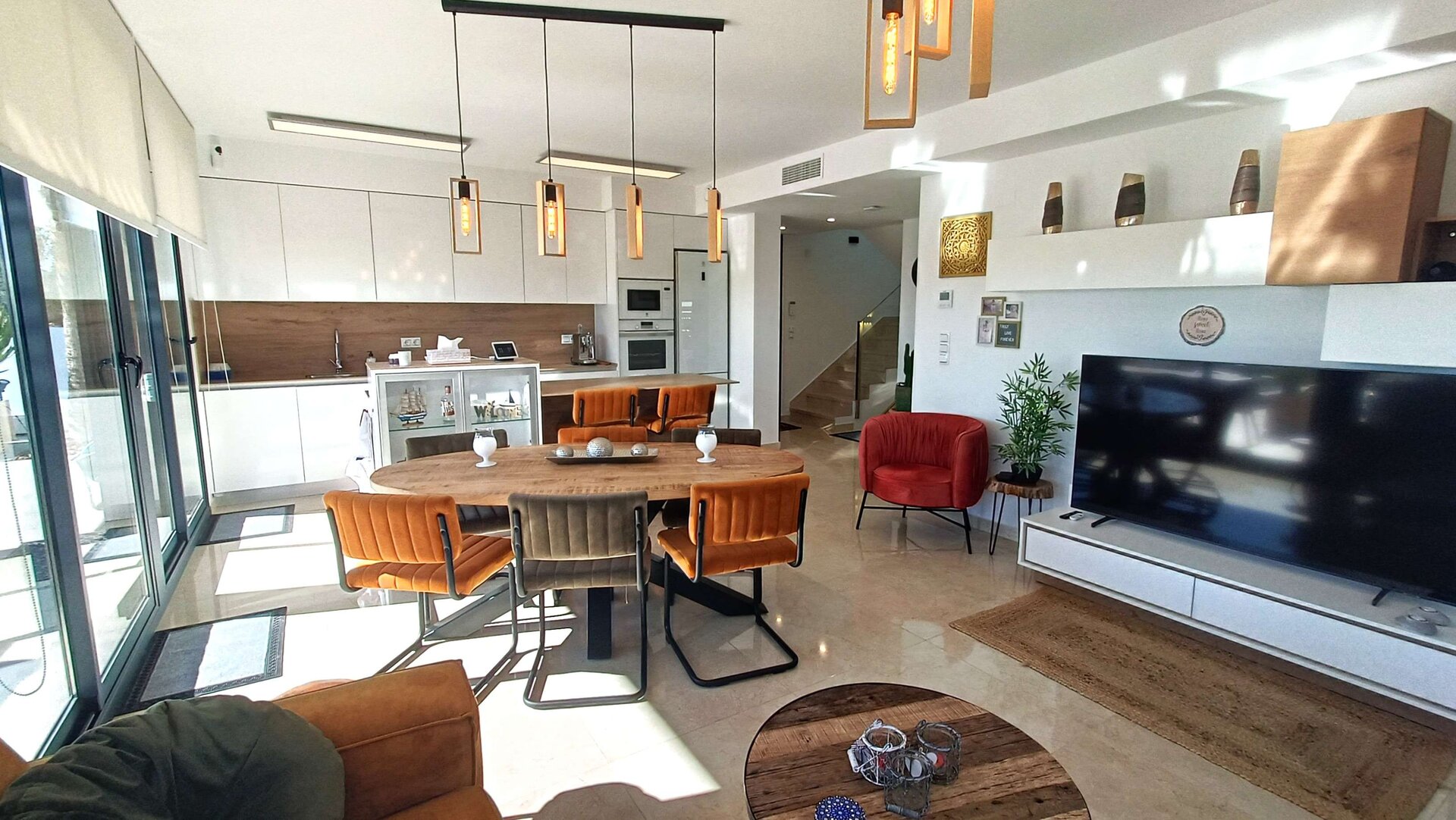 3-Bedroom Villa in Los Montesinos - Image 5