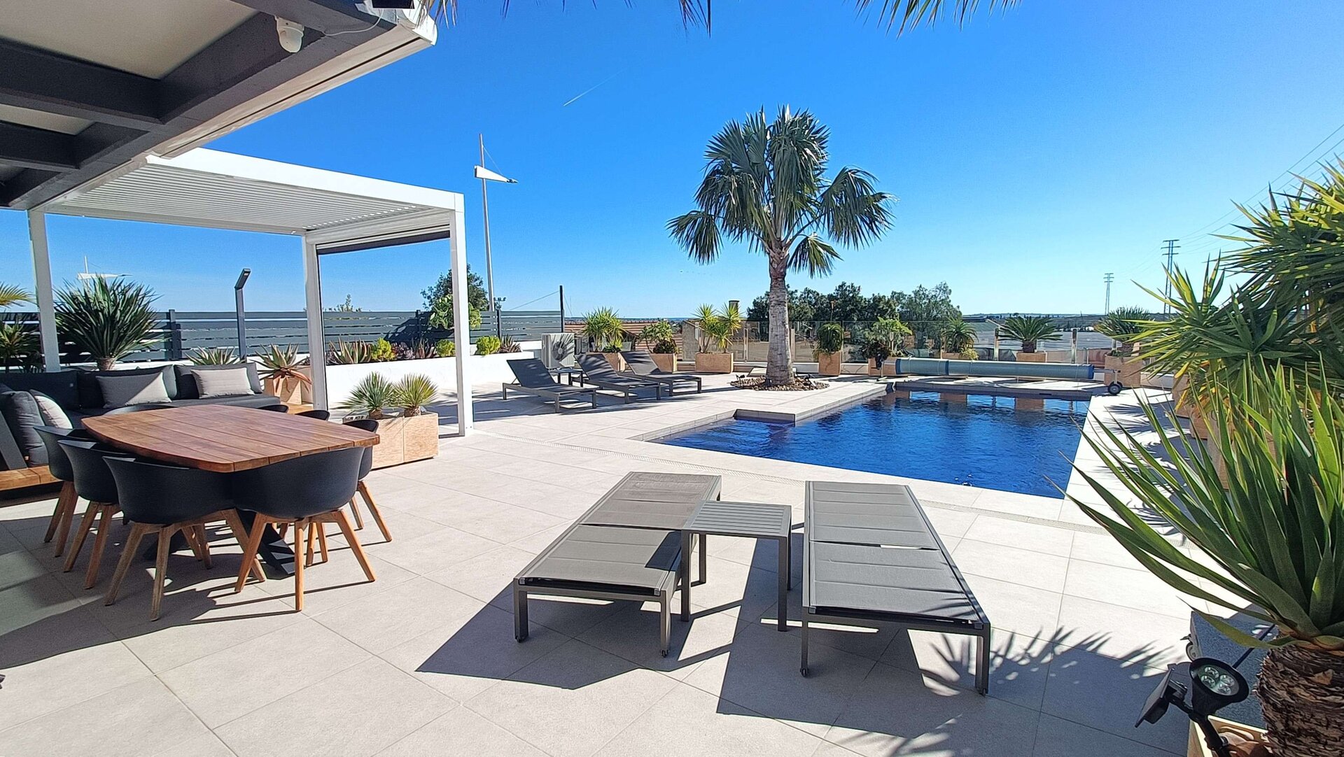 3-Bedroom Villa in Los Montesinos - Image 50