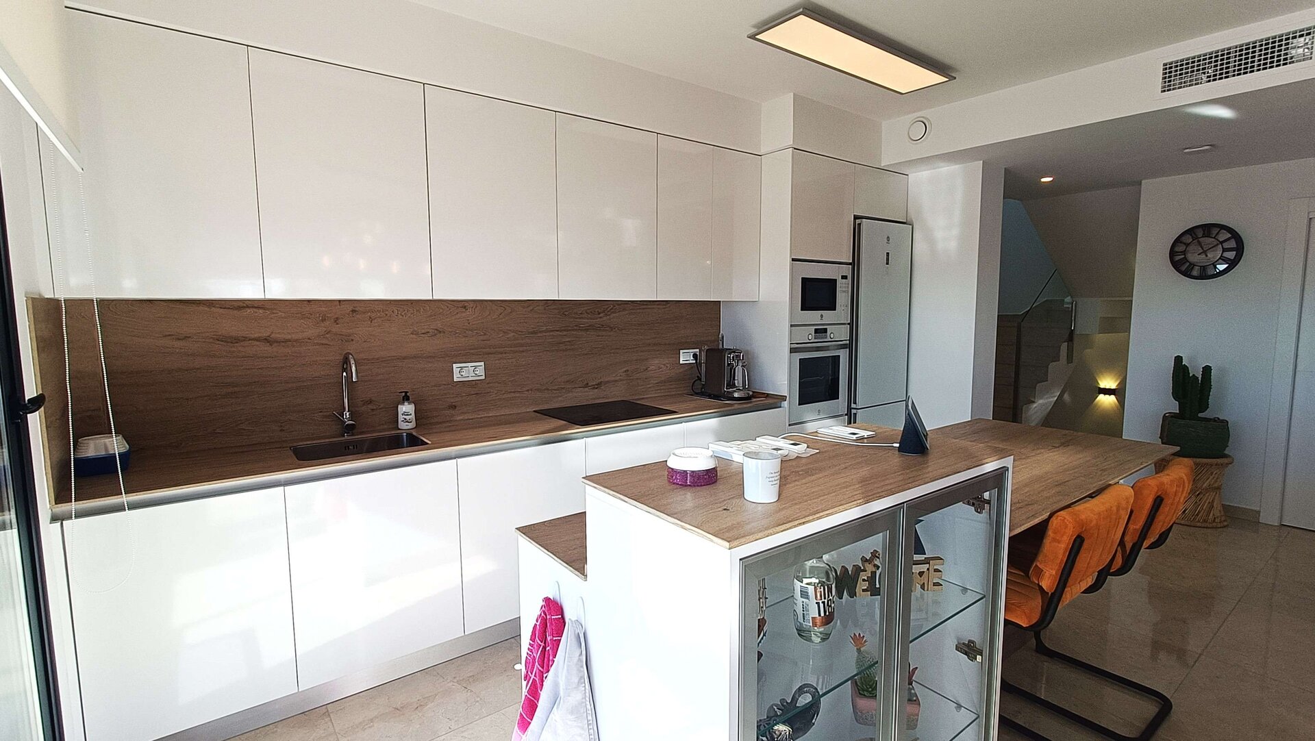 3-Bedroom Villa in Los Montesinos - Image 9