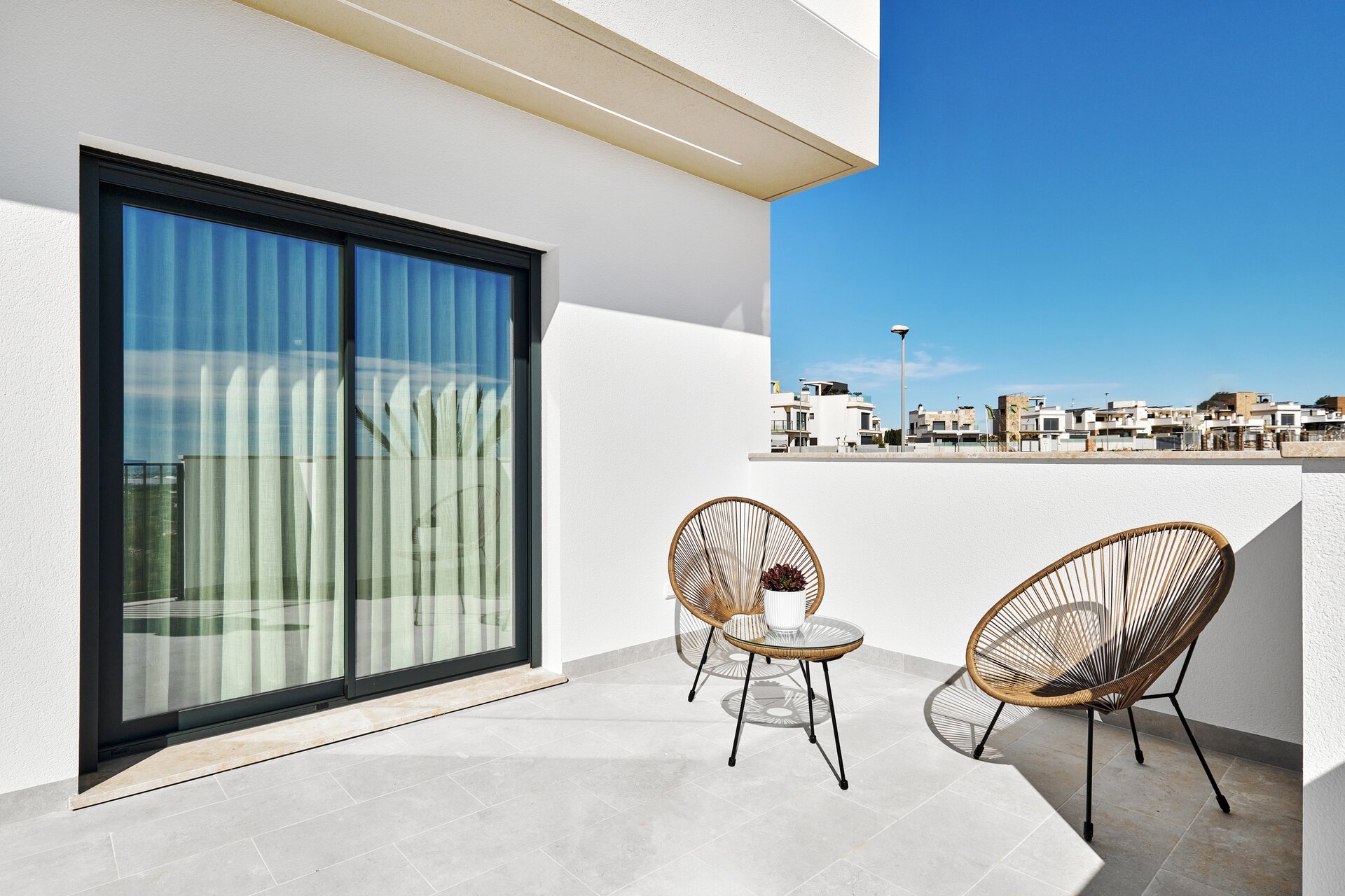 3-Bedroom Detached House in San Miguel de Salinas - Image 9