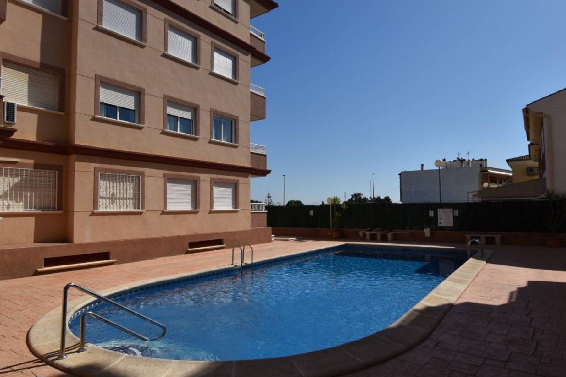 2-Bedroom Apartment in Comunidad Valenciana, Algorfa - Image 41