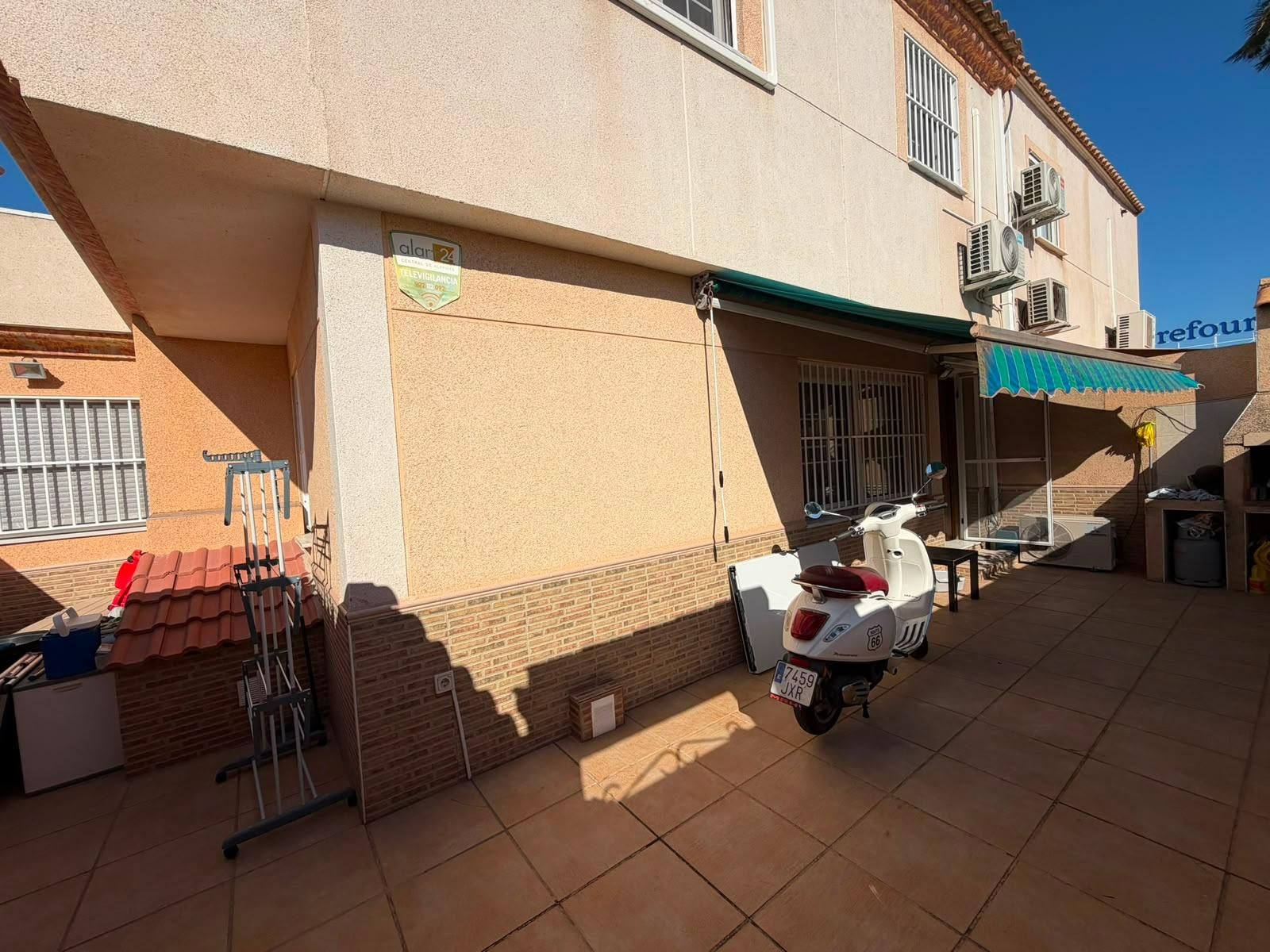 3-Bedroom Quad in Carrefour, Torrevieja - Image 11