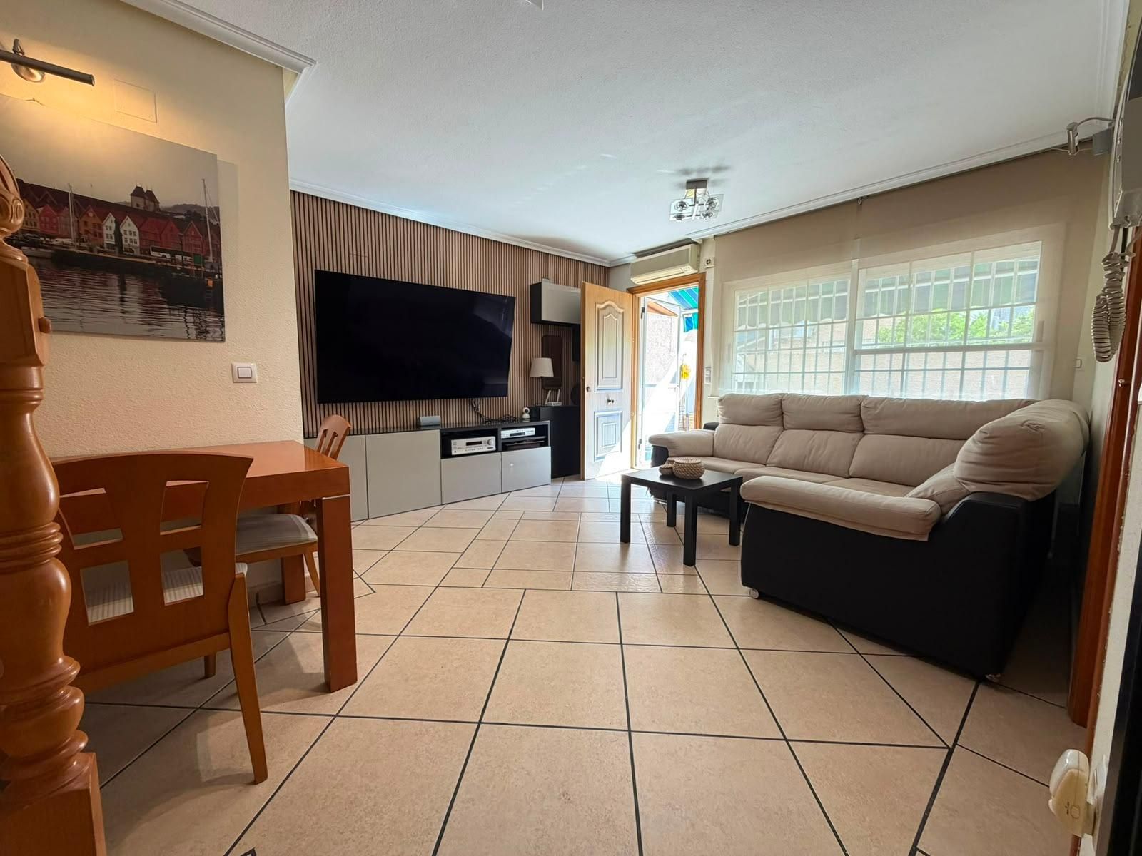 3-Bedroom Quad in Carrefour, Torrevieja - Image 3