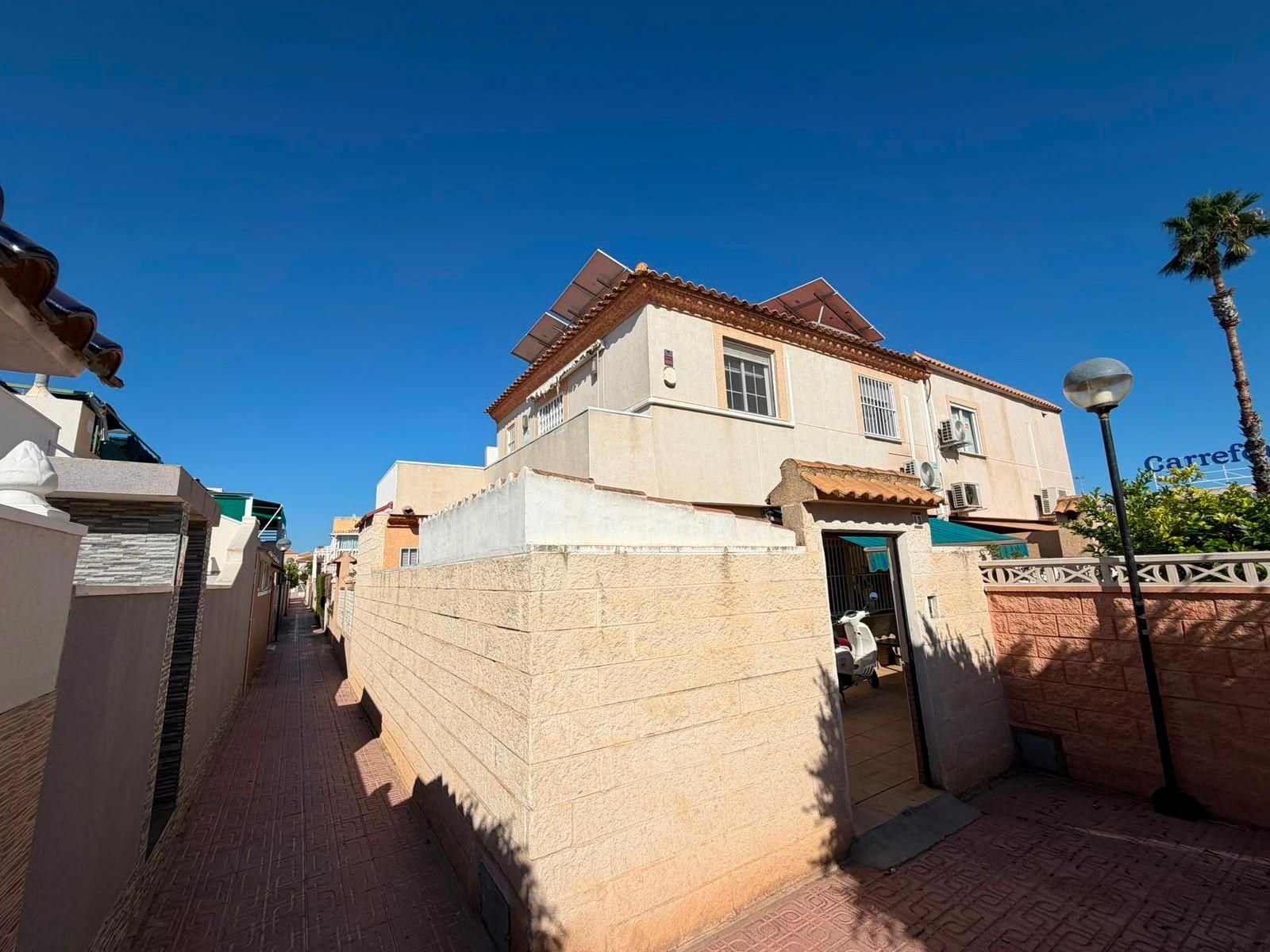 3-Bedroom Quad in Carrefour, Torrevieja - Image 6