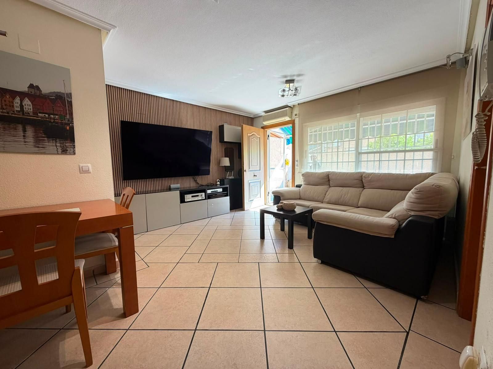 3-Bedroom Quad in Carrefour, Torrevieja - Image 7