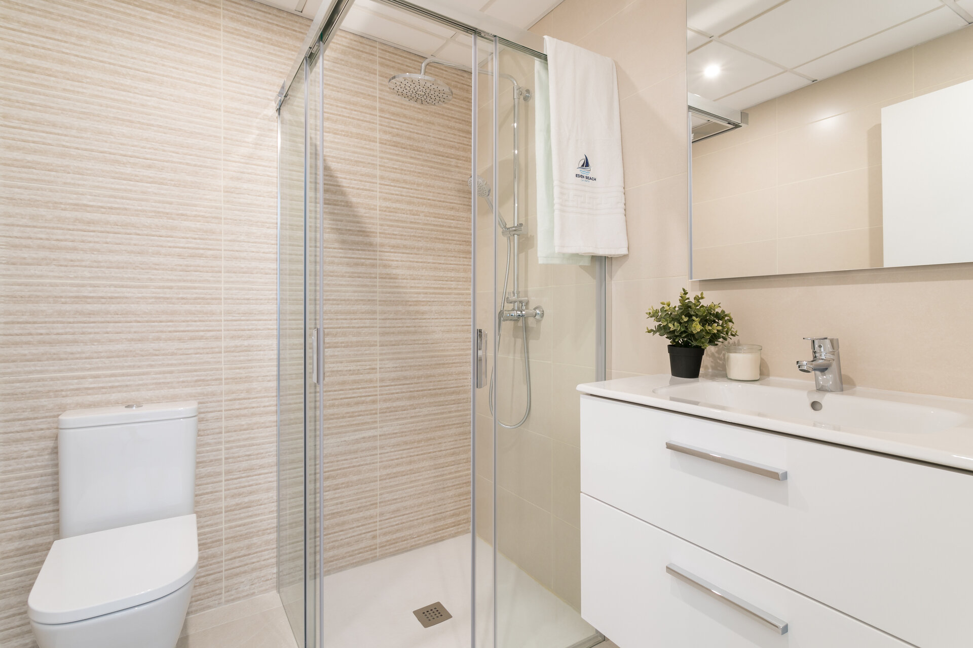 2-Bedroom Apartment in Torrevieja - Image 12