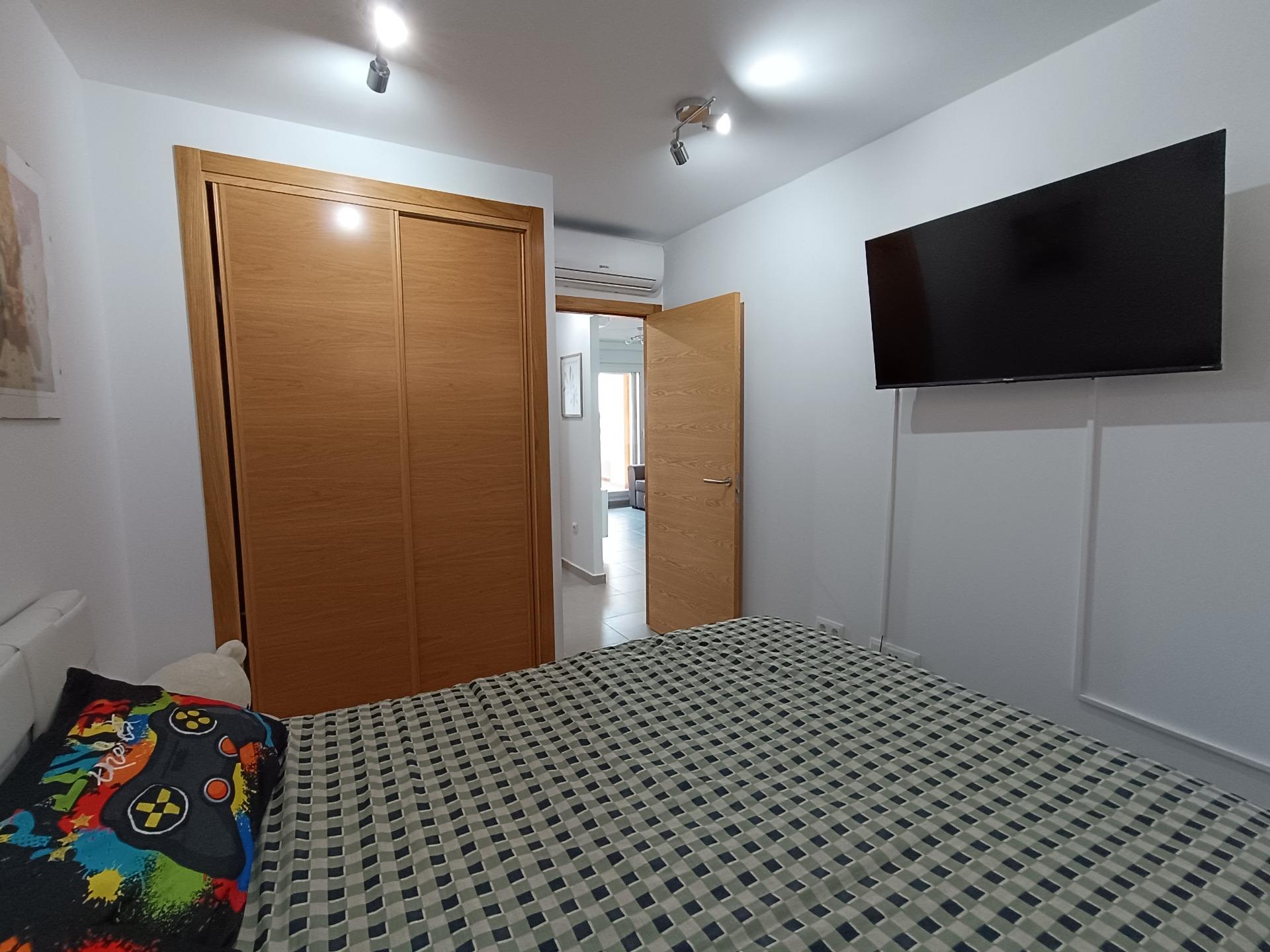 2-Bedroom Apartment in Roldán, Torre - Pacheco - Image 11