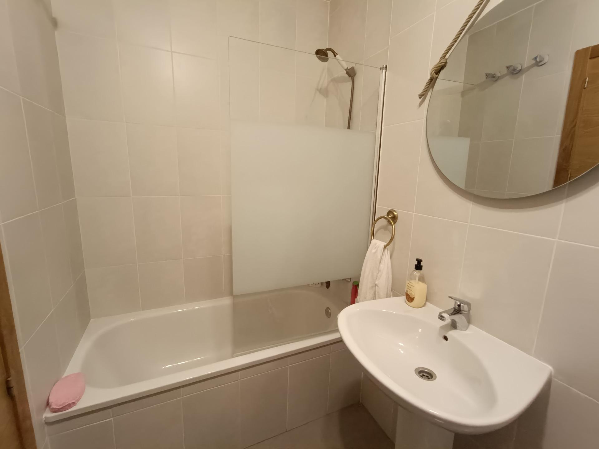 2-Bedroom Apartment in Roldán, Torre - Pacheco - Image 13