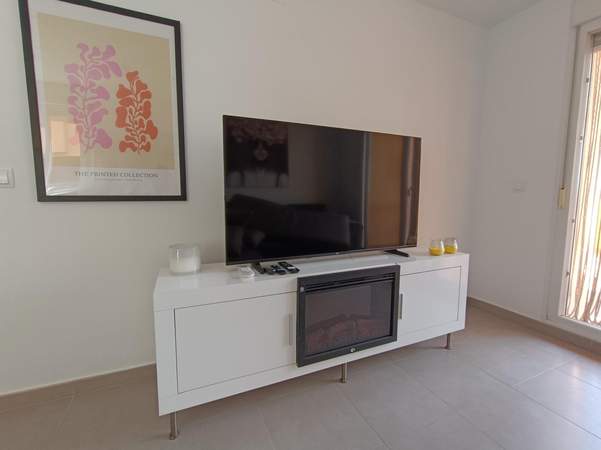 2-Bedroom Apartment in Roldán, Torre - Pacheco - Image 18