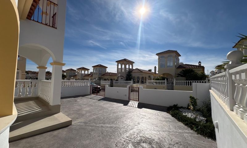 2-Bedroom Villa in Algorfa - Image 15