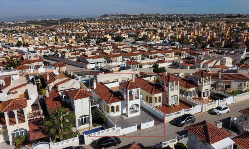 2-Bedroom Villa in Algorfa - Image 3