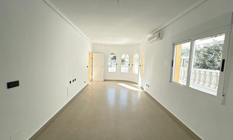 2-Bedroom Villa in Algorfa - Image 32